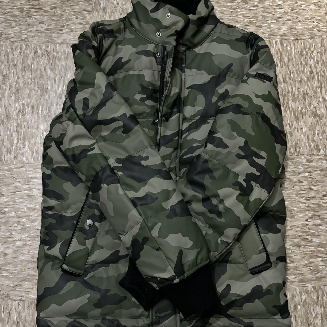 Dkny hotsell camo jacket