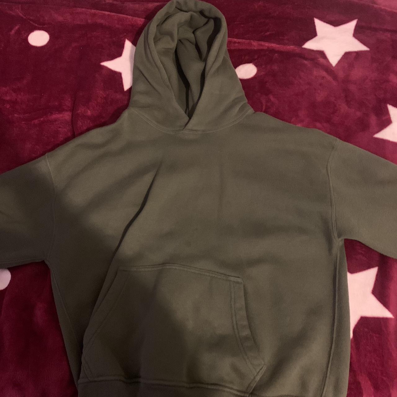 Vine green Abercrombie hoodie Shoulder to... Depop