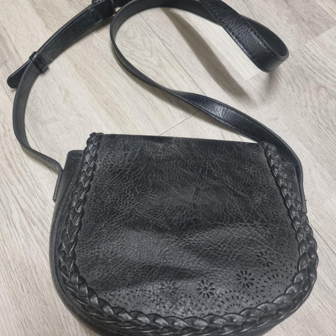 Sportsgirl Cross Body Bag Colour Black 100... Depop