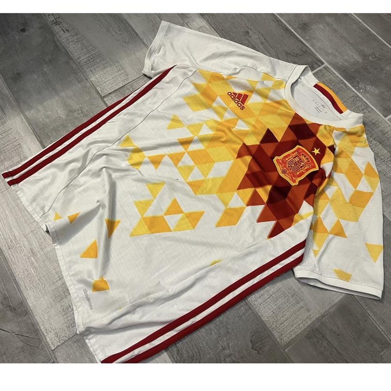 item listed by thr1ftwav3