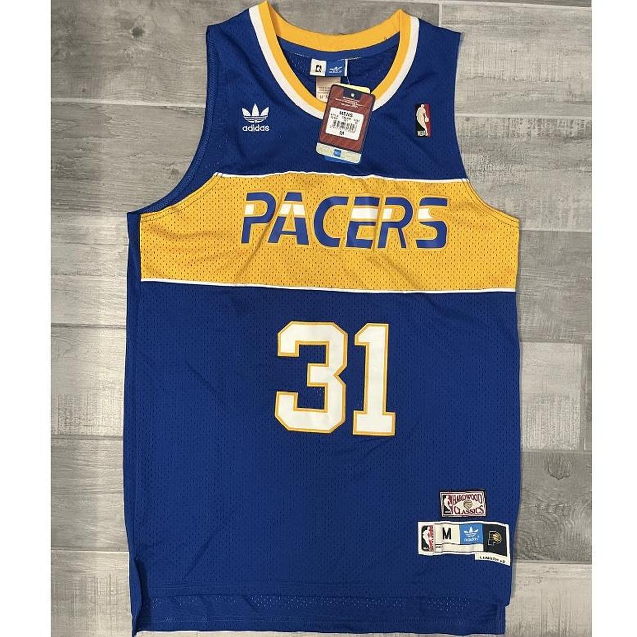 item listed by thr1ftwav3