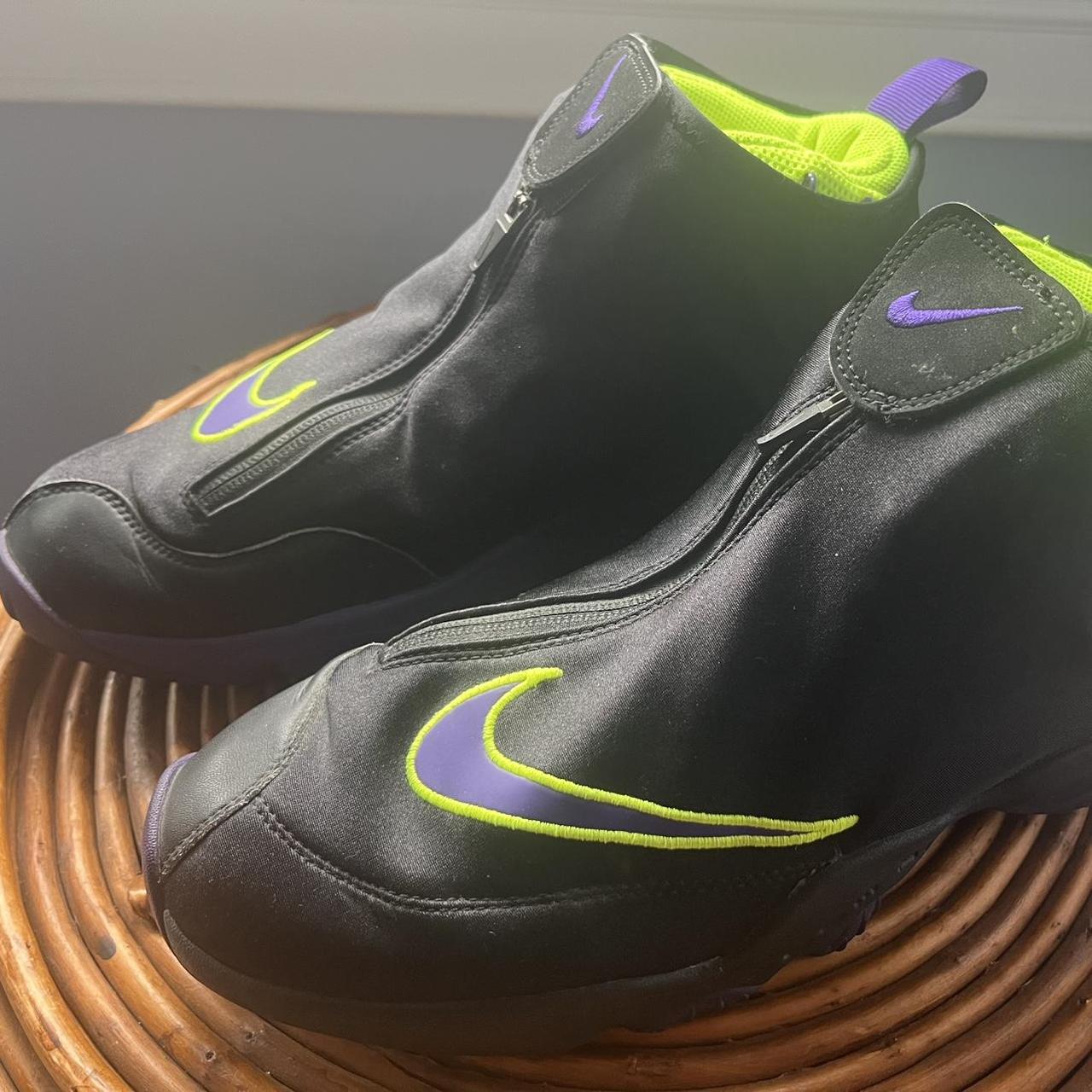 item listed by thr1ftwav3