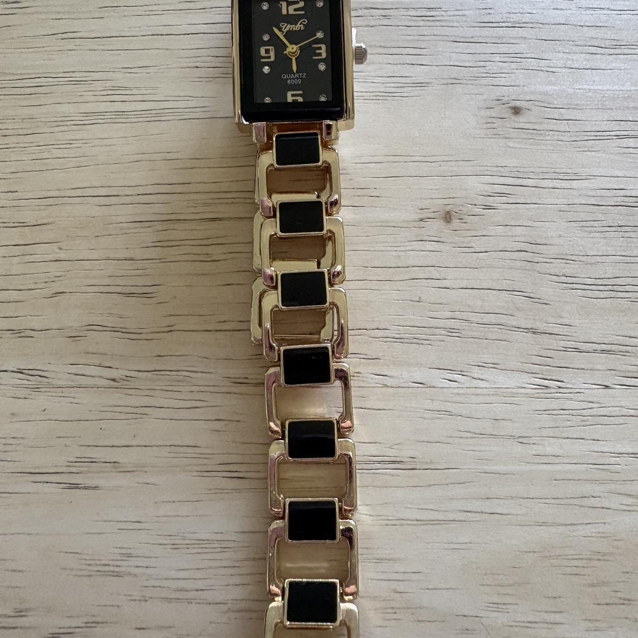 item listed by shoppingatbettys