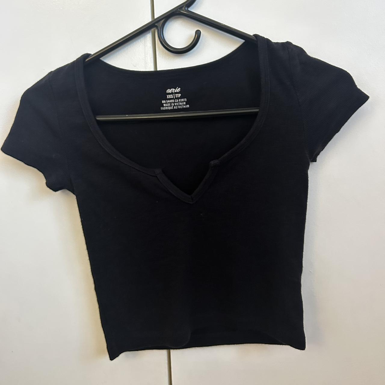 Black Cropped Tops