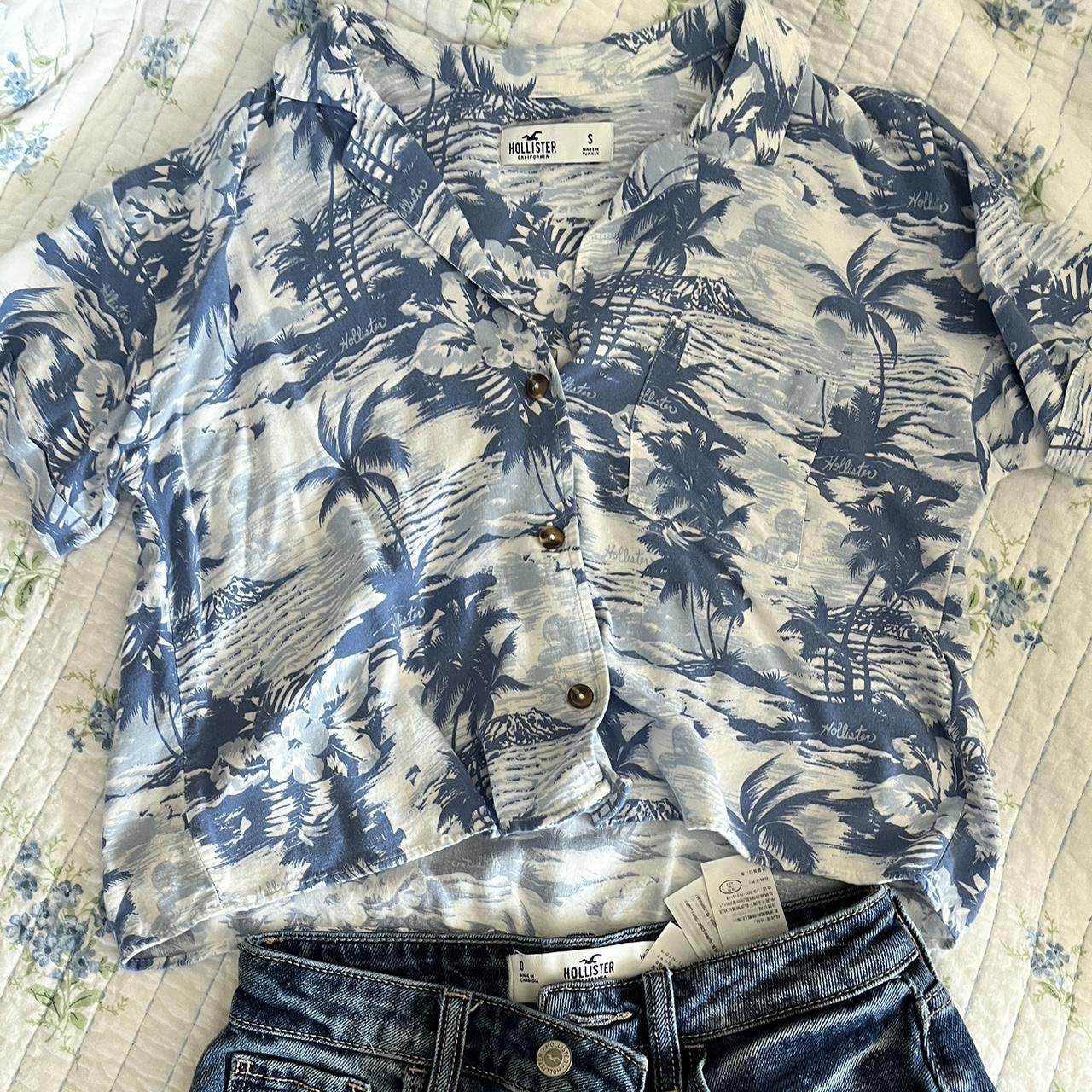 Hollister Hawaiian blue button up top! Makes Depop