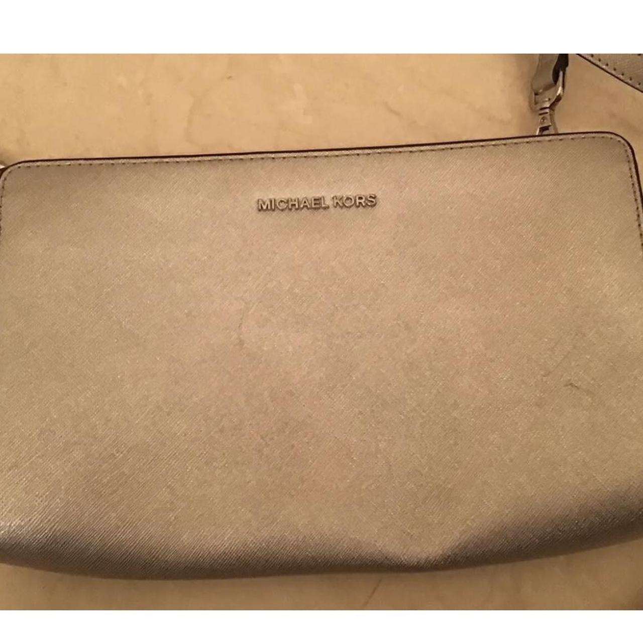 Michael kors deals large clutch