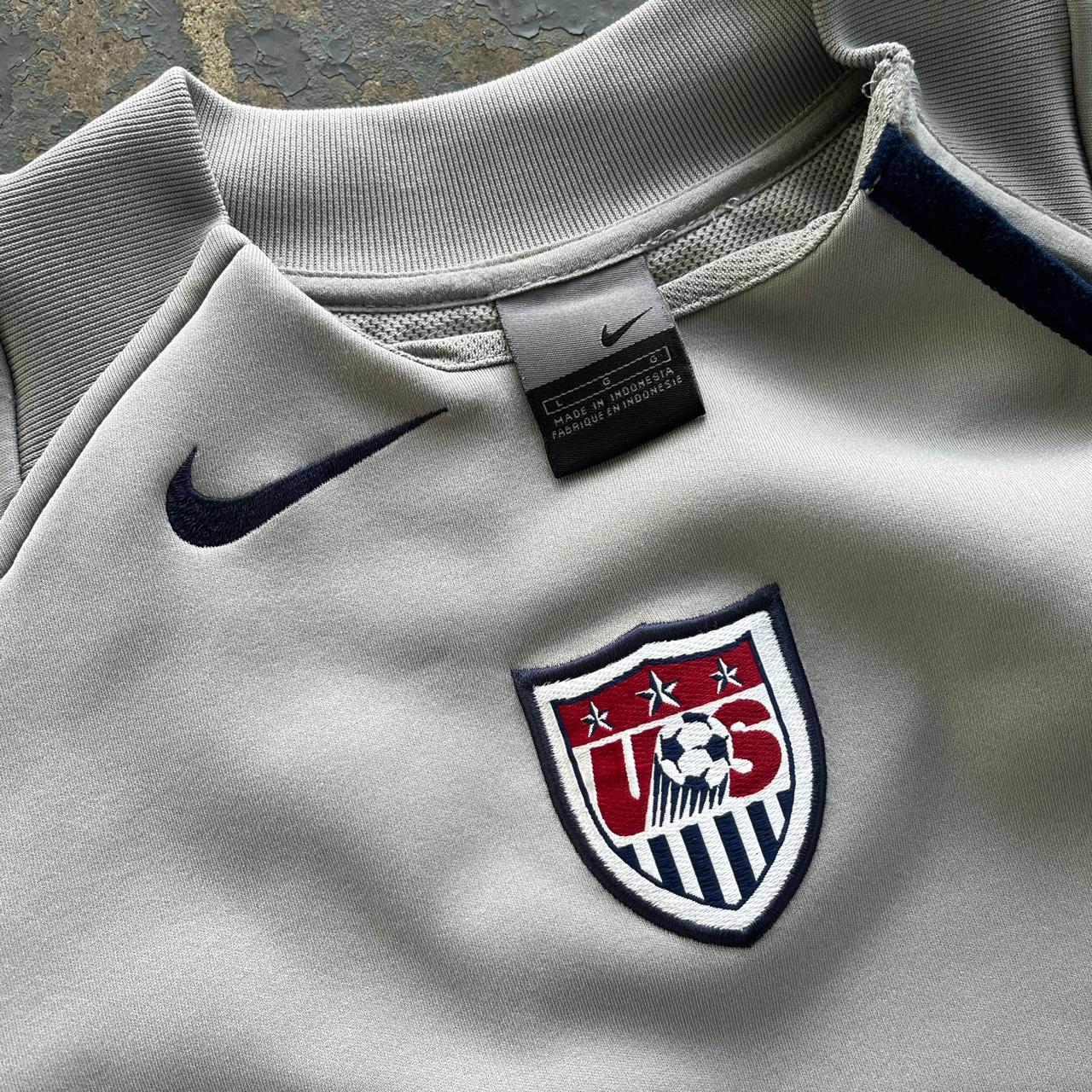 Nike Men's Sweatshirt Depop