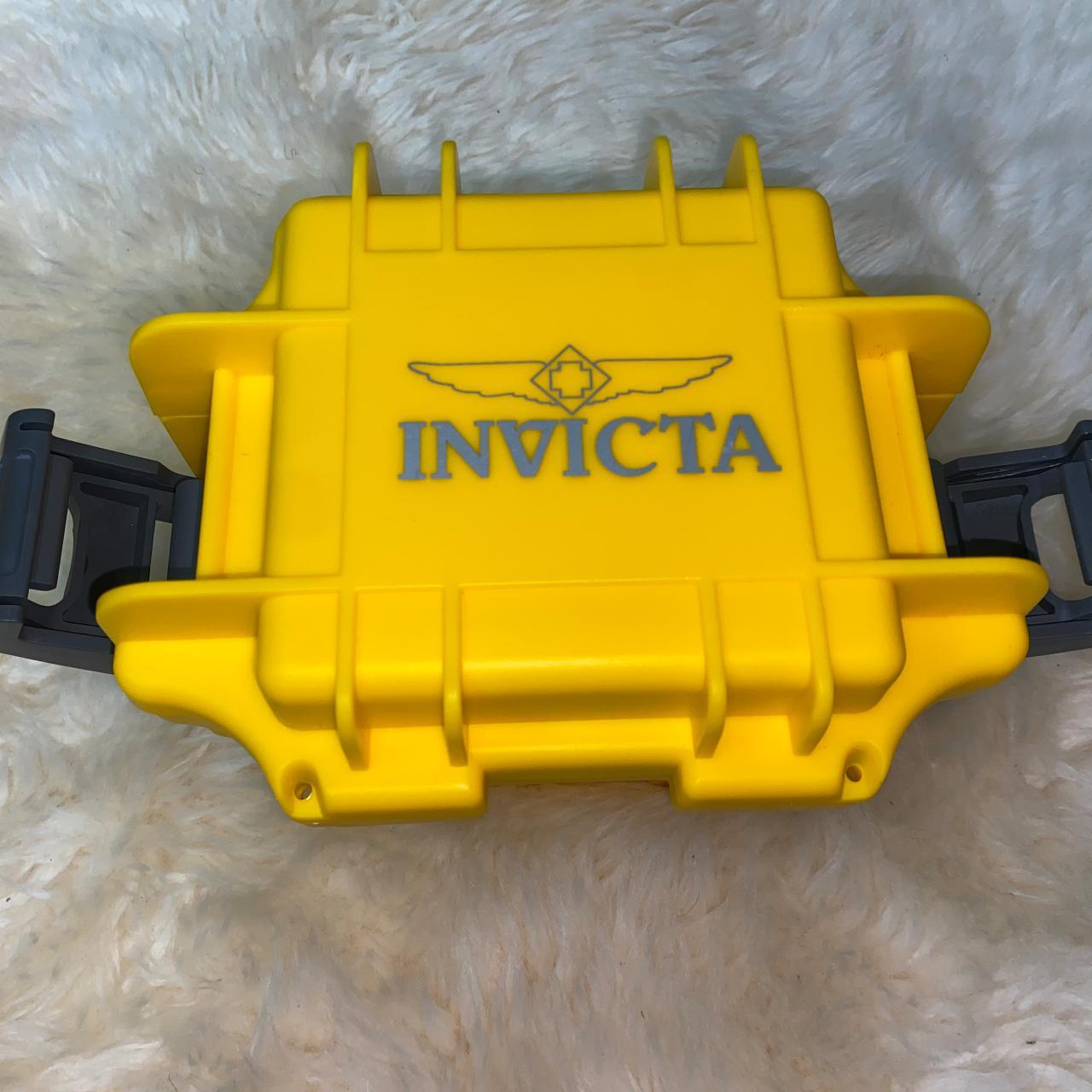 Invicta 32520 online