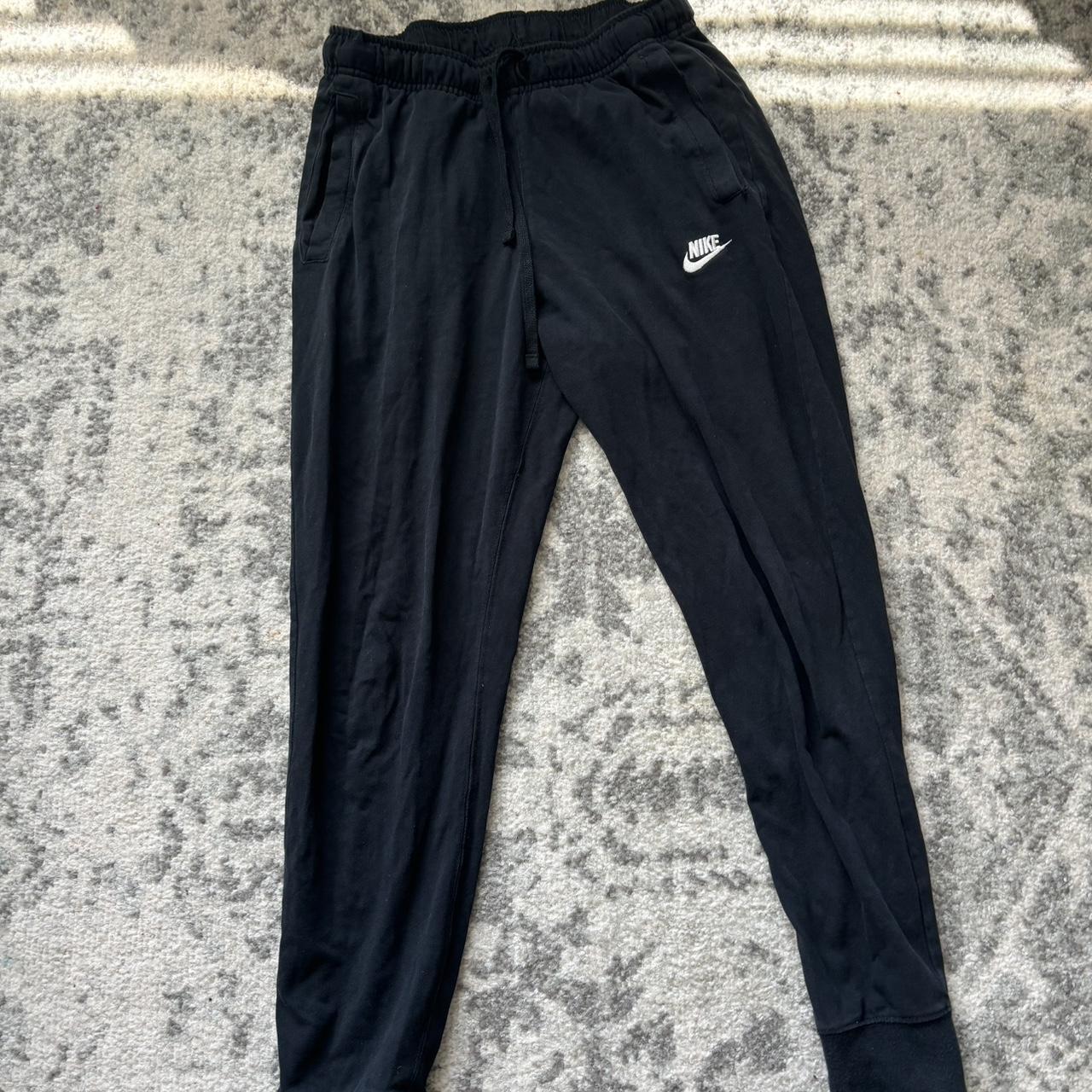 size s women's nike joggers