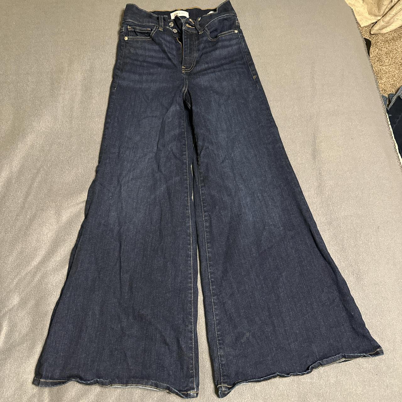 item listed by clkcurations