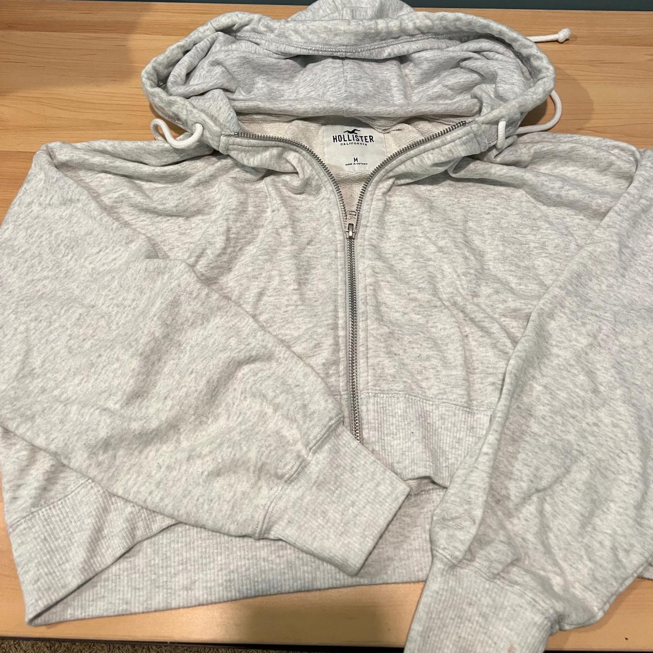 Hollister Women's Gray Hooded Zip Up Sweatshirt - Depop