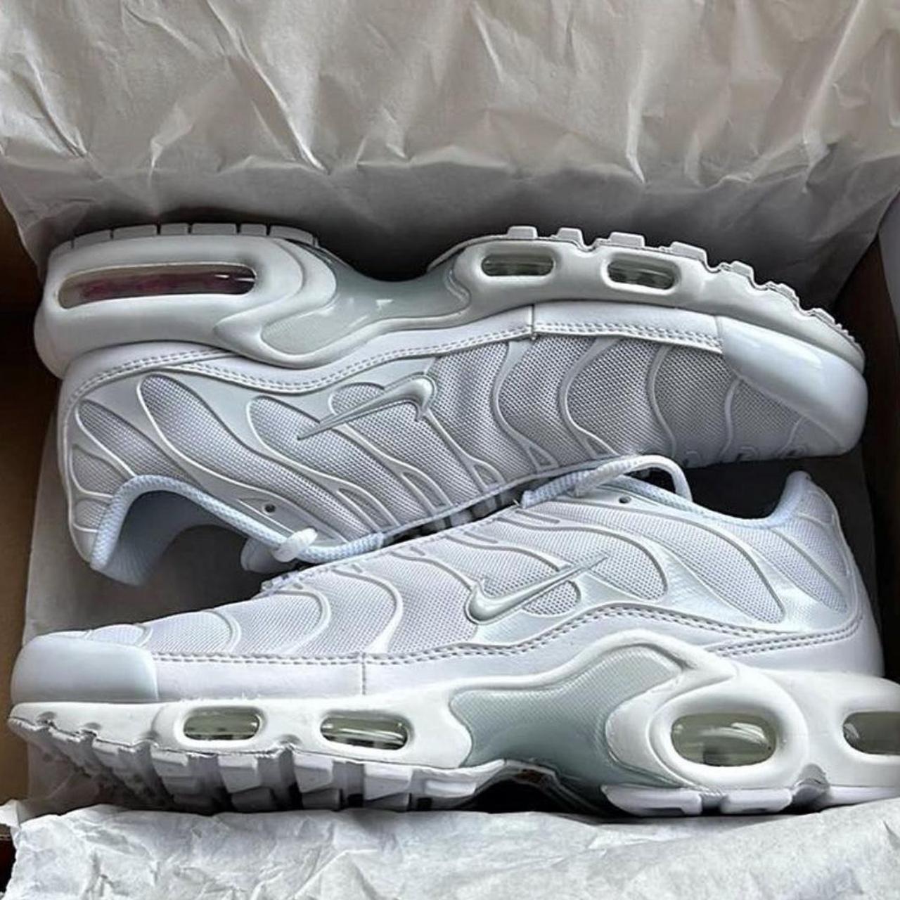 mens white nike tn