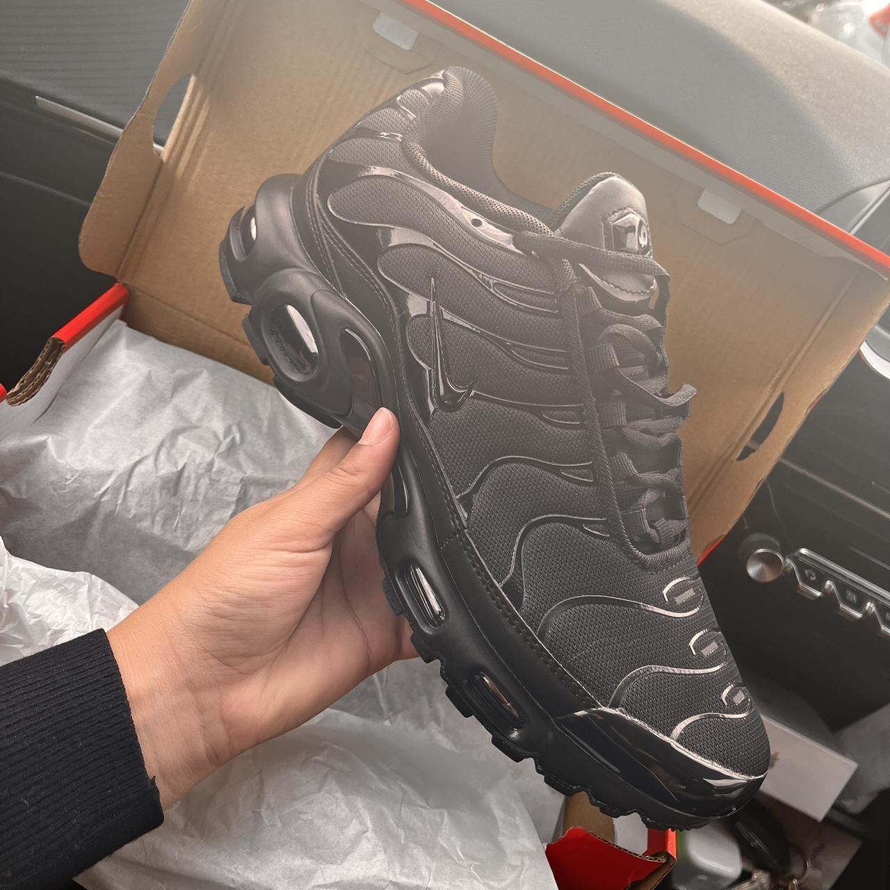 tn 3 leather black