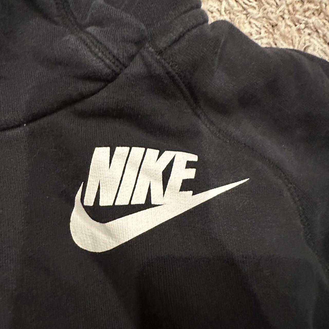 mens nike sweatshirt no hood