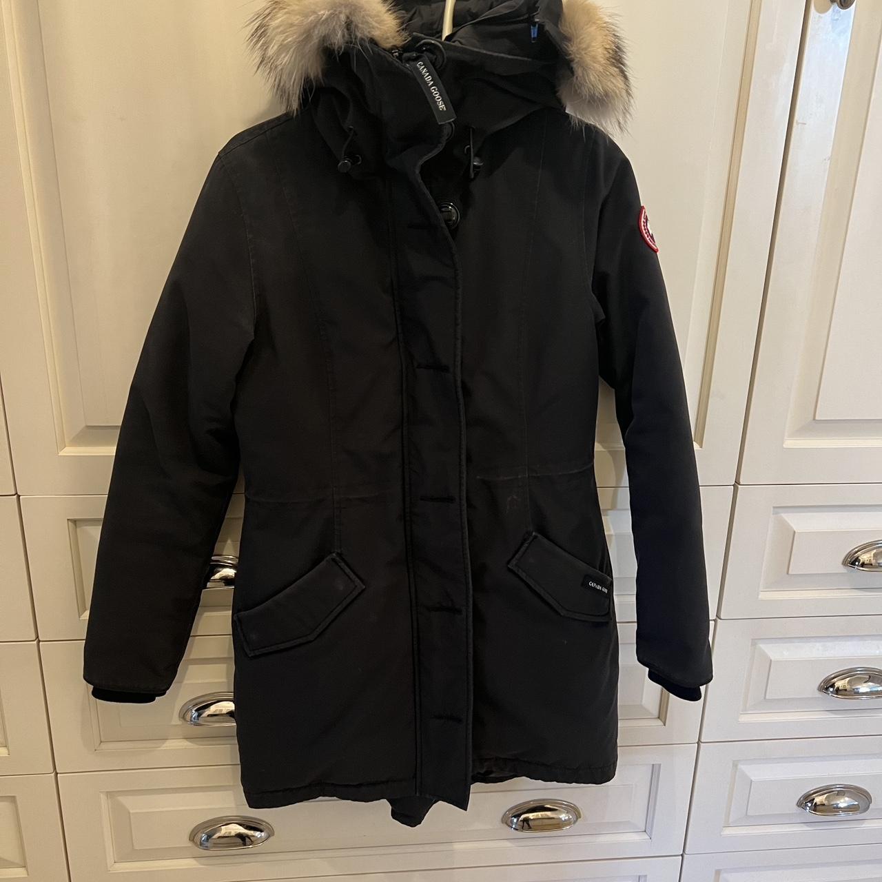 Canada Goose, dry cleaned, only wore three seasons - Depop