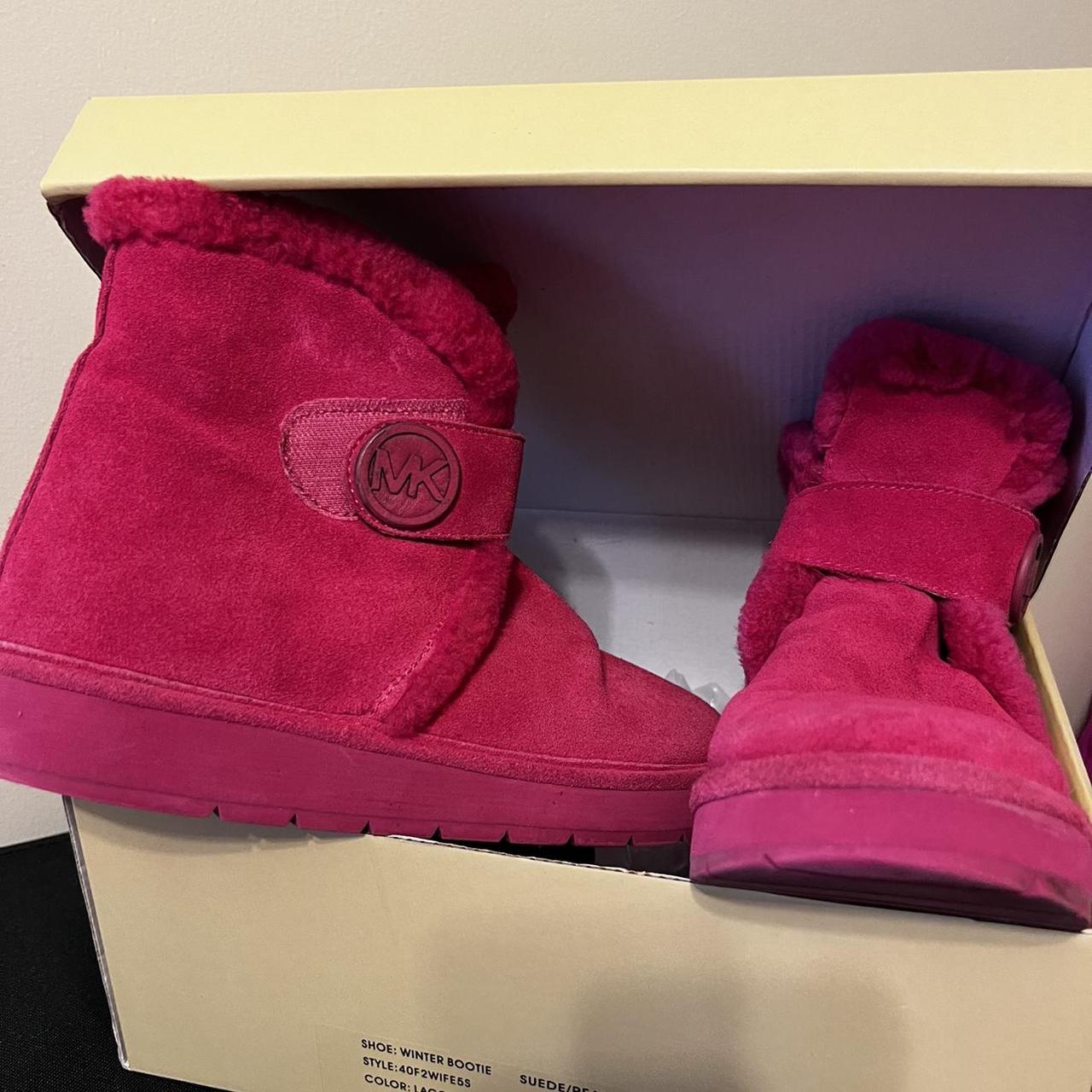 Michael kors short on sale winter boots