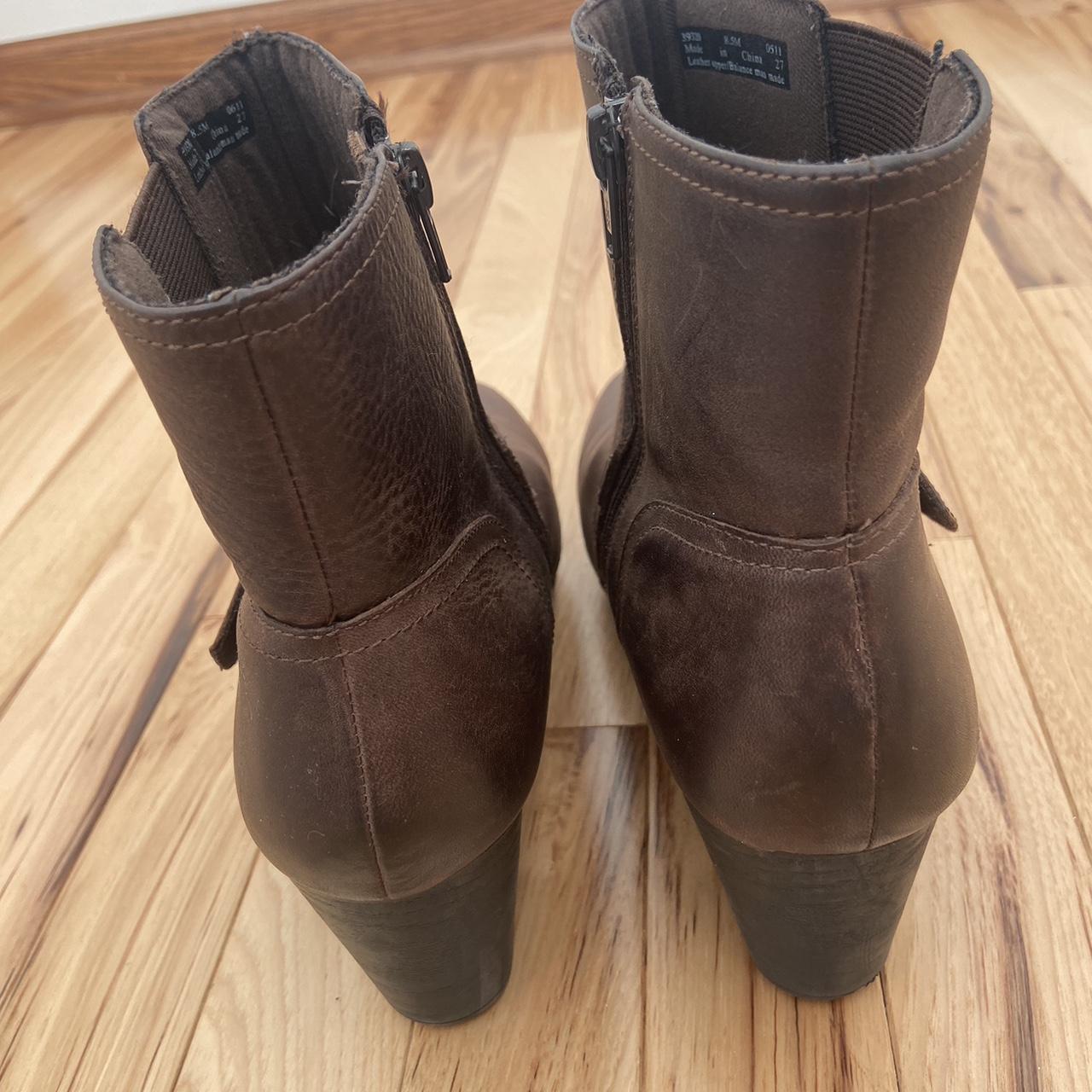 Clarks Women's Brown Boots (5)