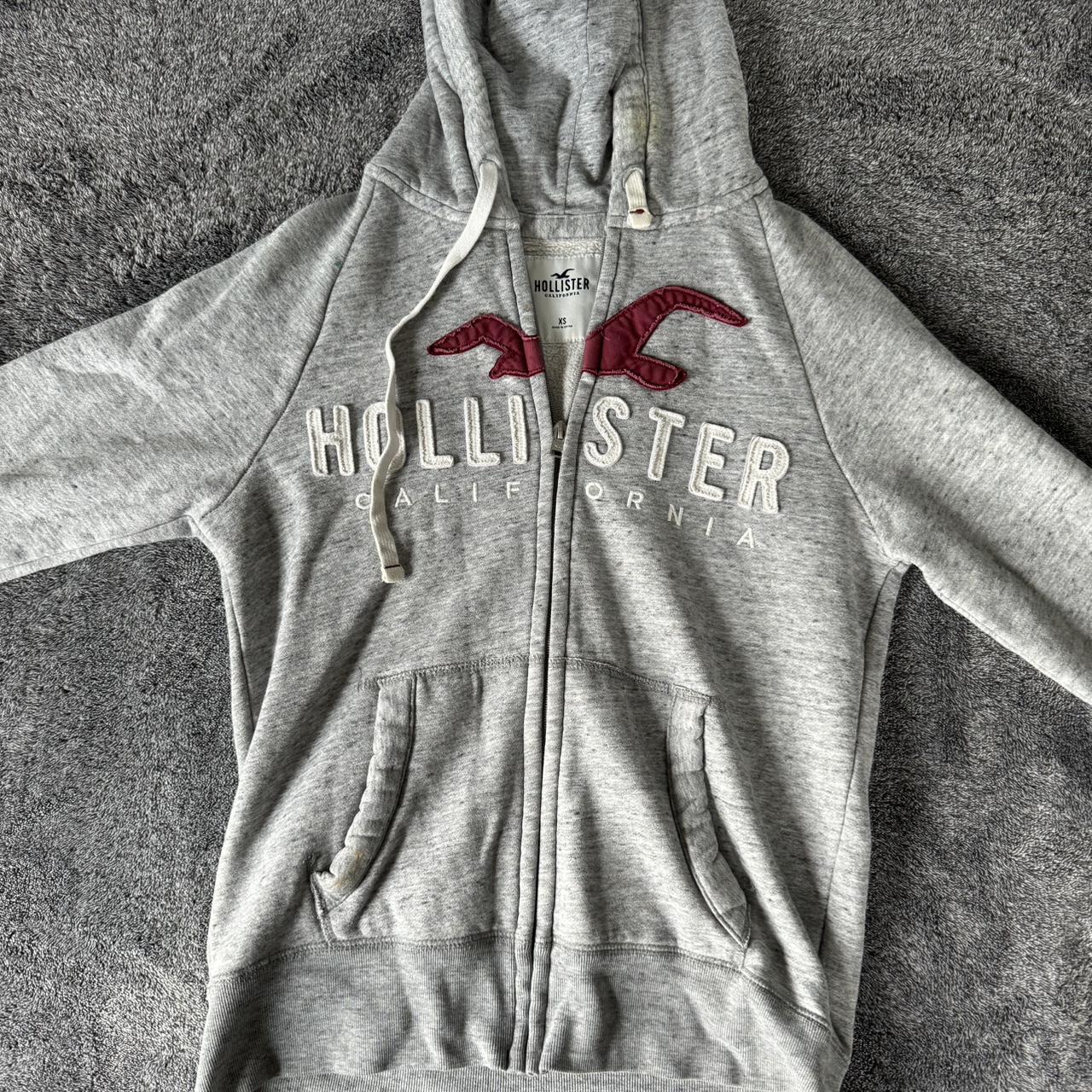 Hollister Women's Gray Hooded Zip Up Sweatshirt - Depop