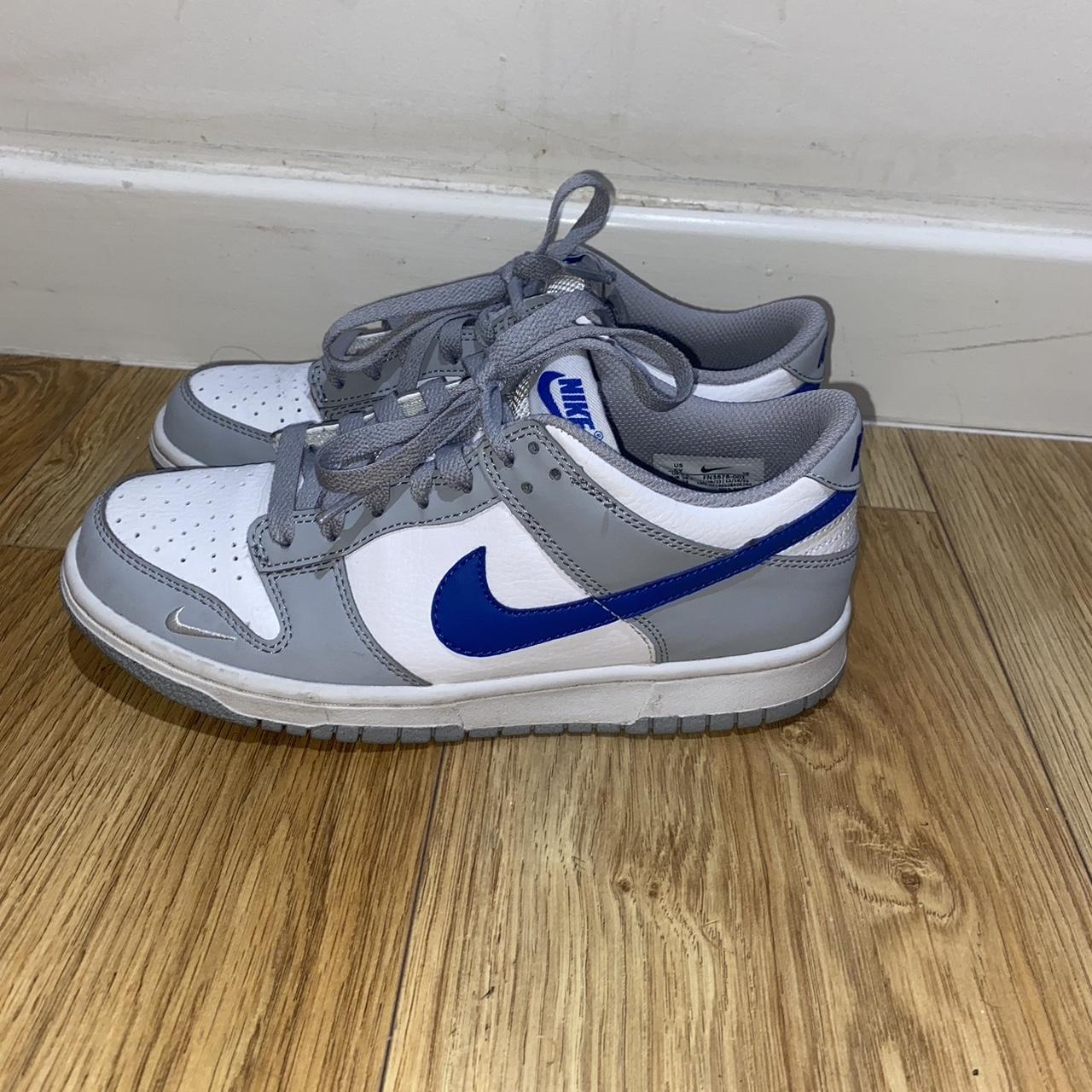 Junior grey 2024 nike trainers