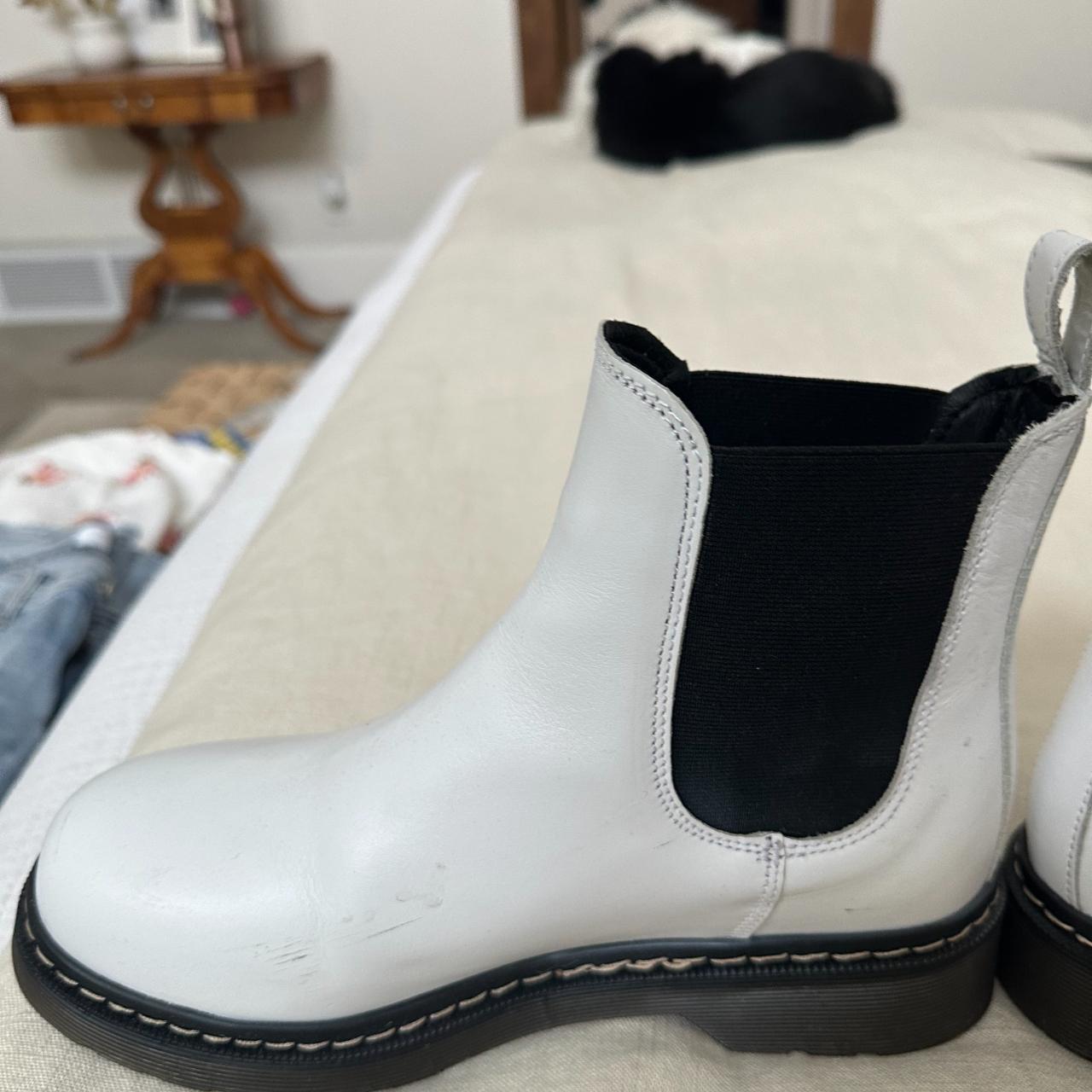 White doc deals martens knockoffs