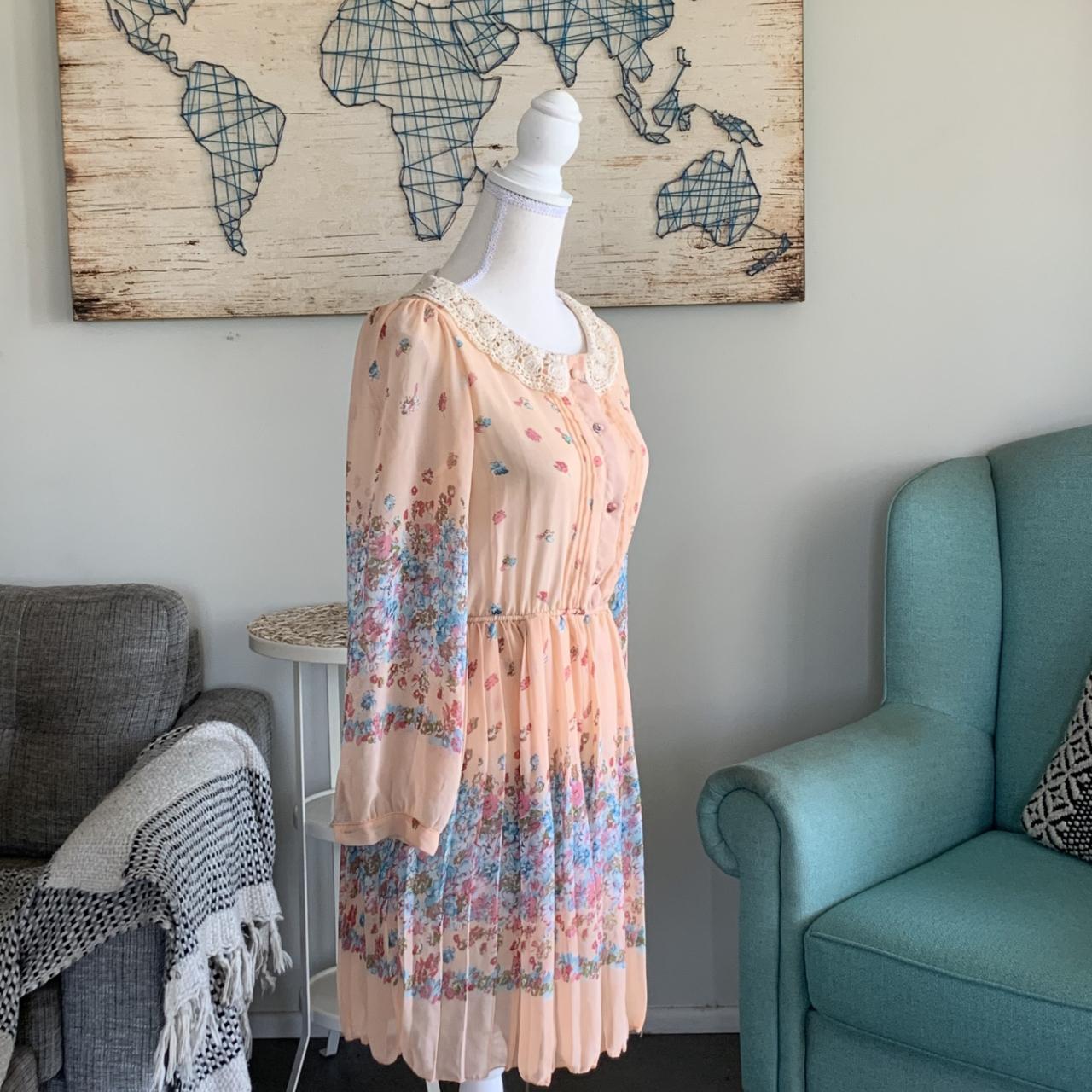 Size 10, Peach/floral dress with lace collar, all... - Depop