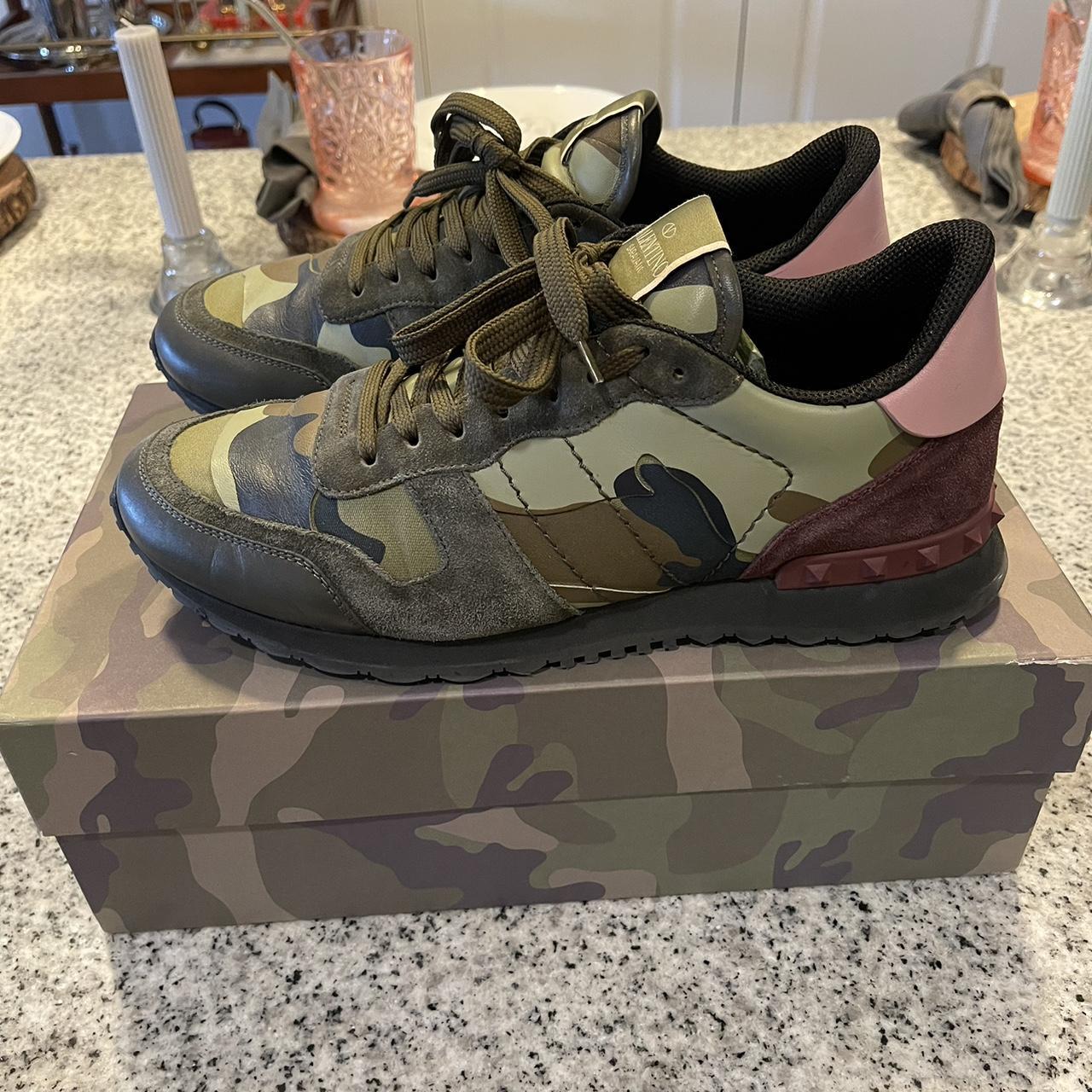 Valentino rockrunner pink khaki on sale camo