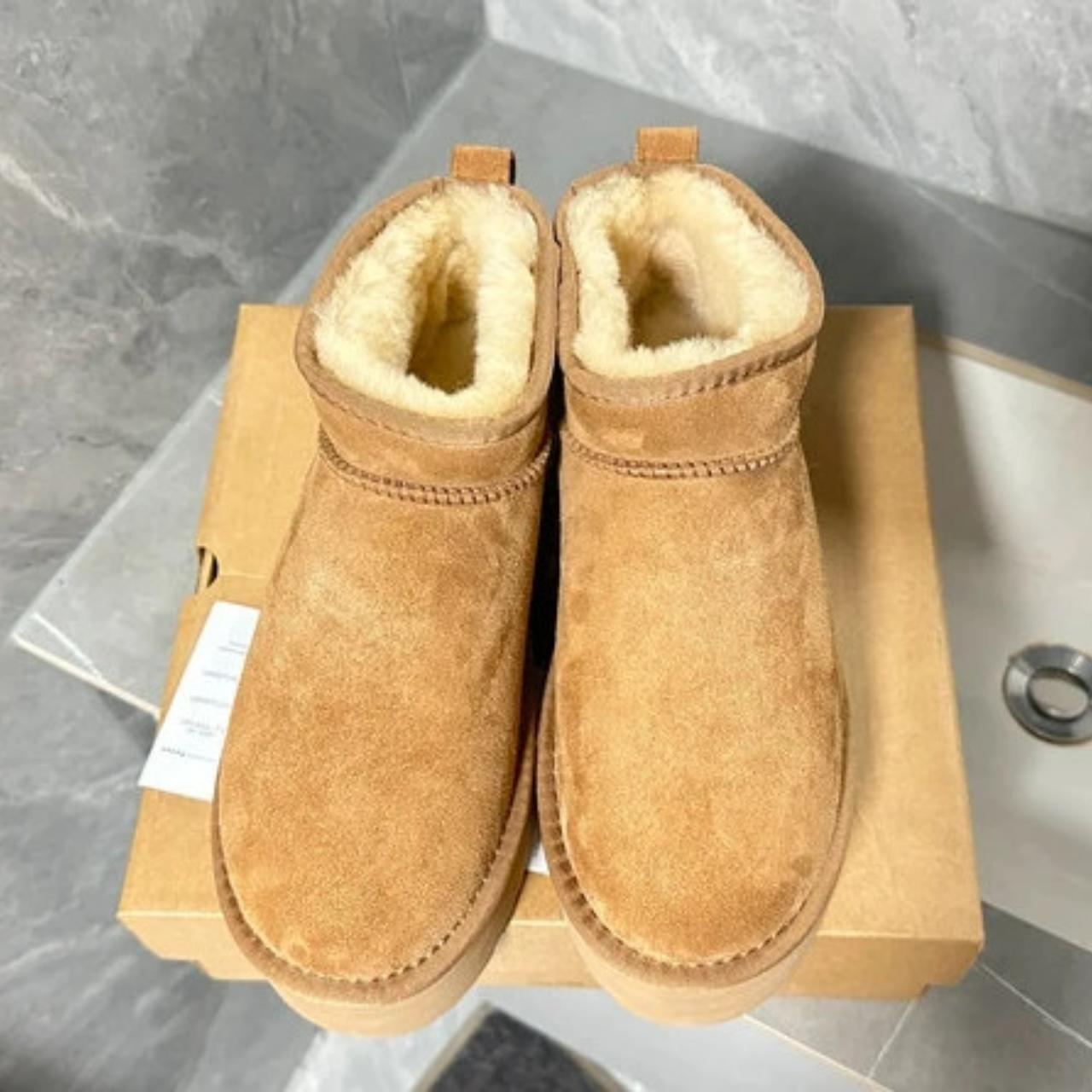 bottes ugg classic ultra mini platform daim nubuck marron femme