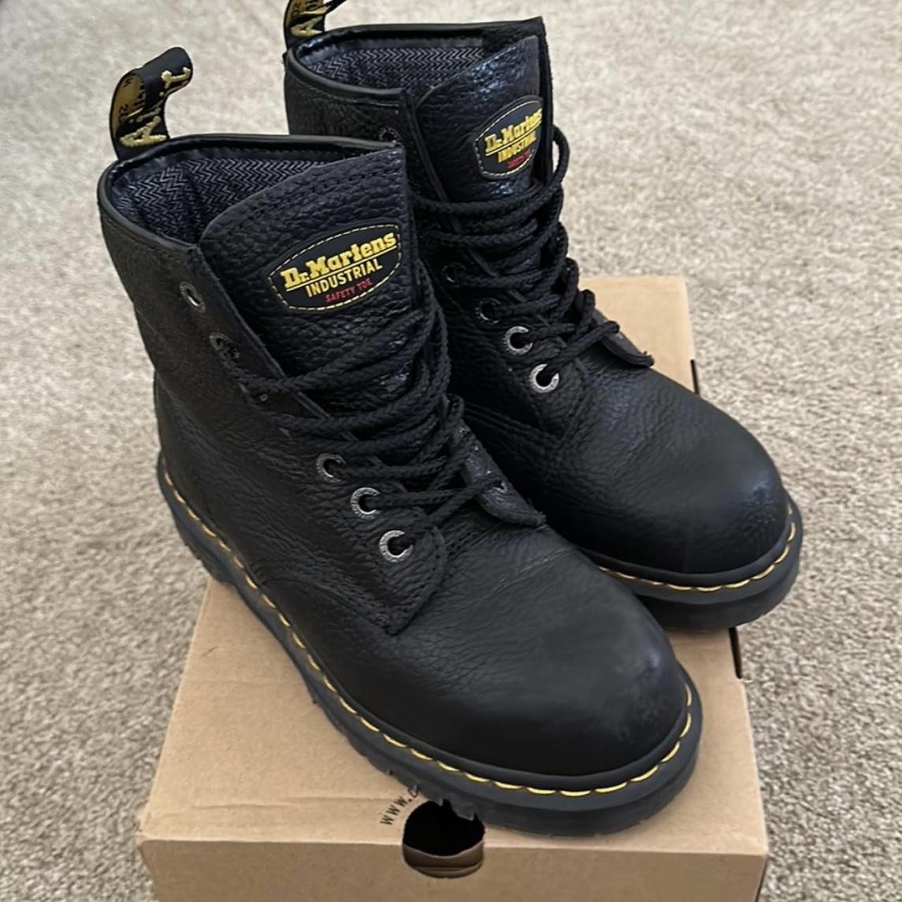 Dr martens icon sales boots