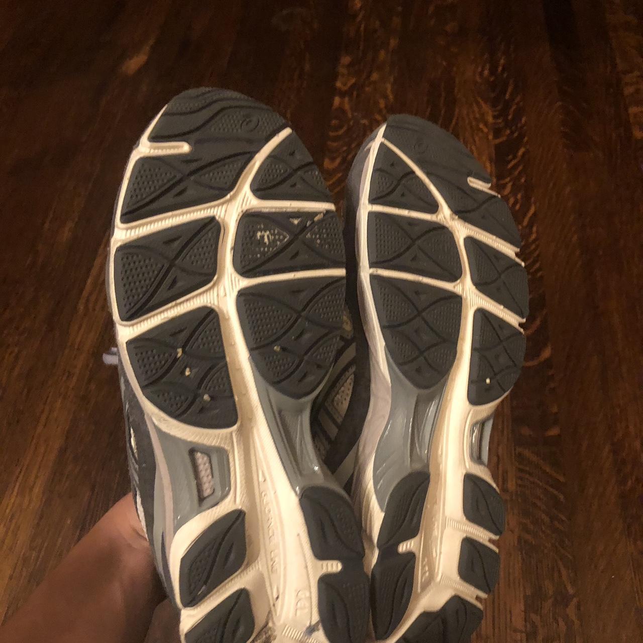 mens grey asics trainers