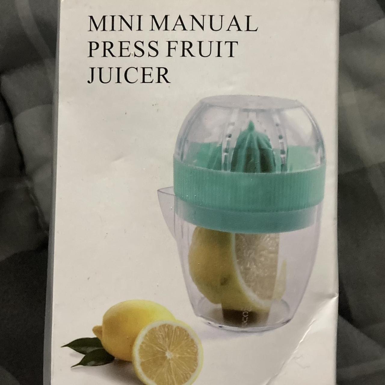 Mini lemon juicer, never used Depop