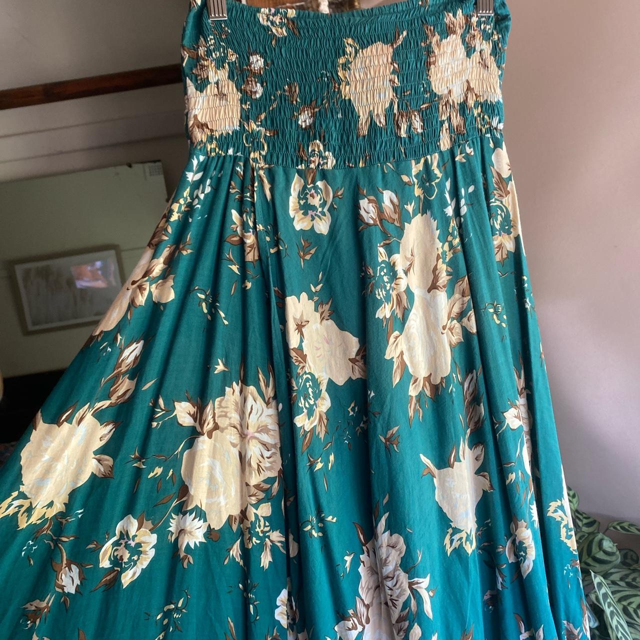 Auguste green maxi skirt - Depop