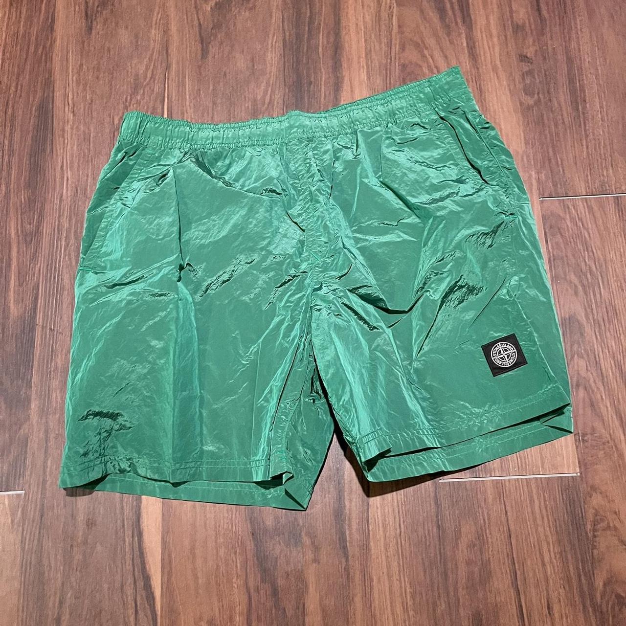 Stone island shorts sizing on sale