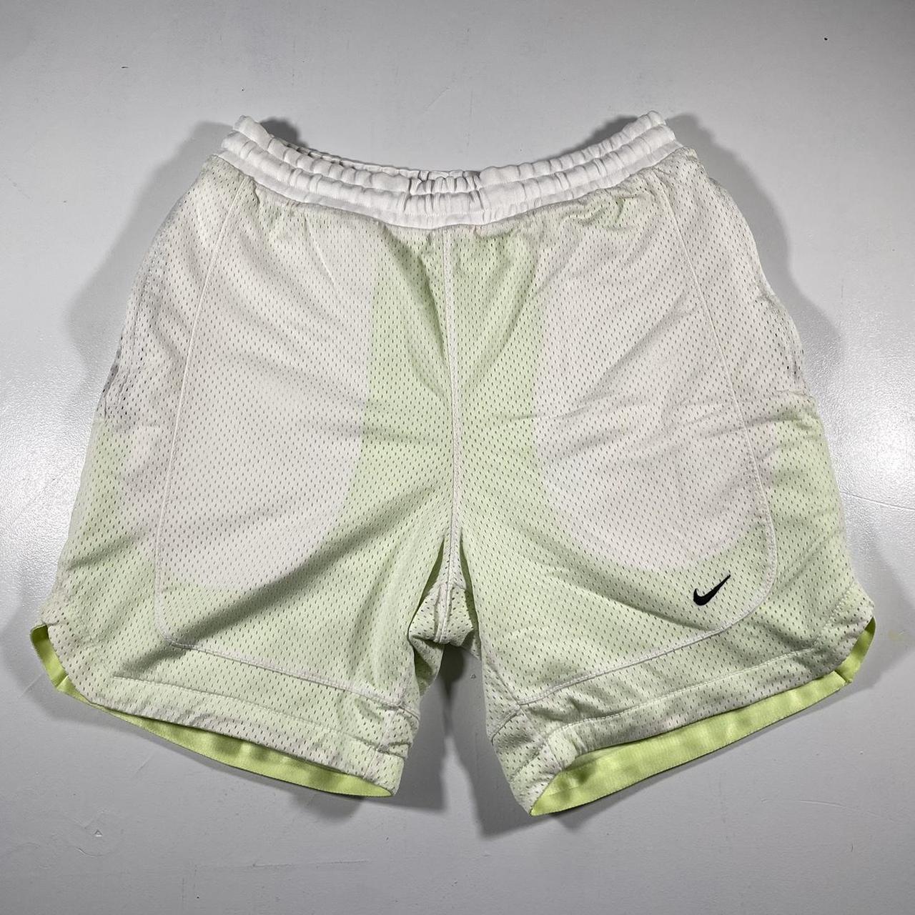 Pastel best sale nike shorts