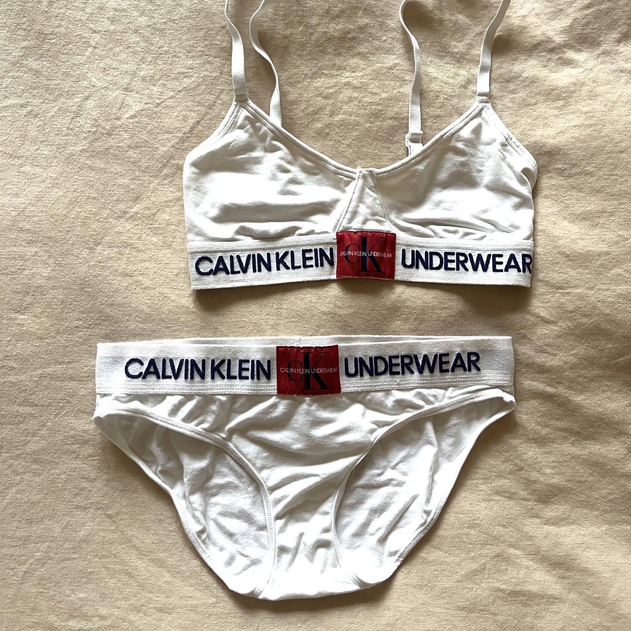 White calvin hotsell klein underwear set