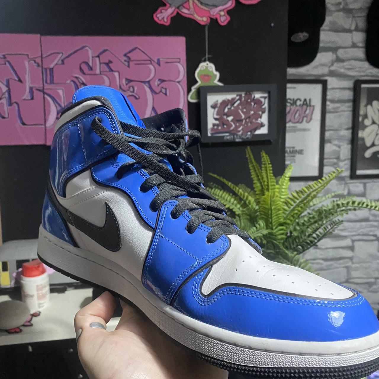 aj1 mid signal blue