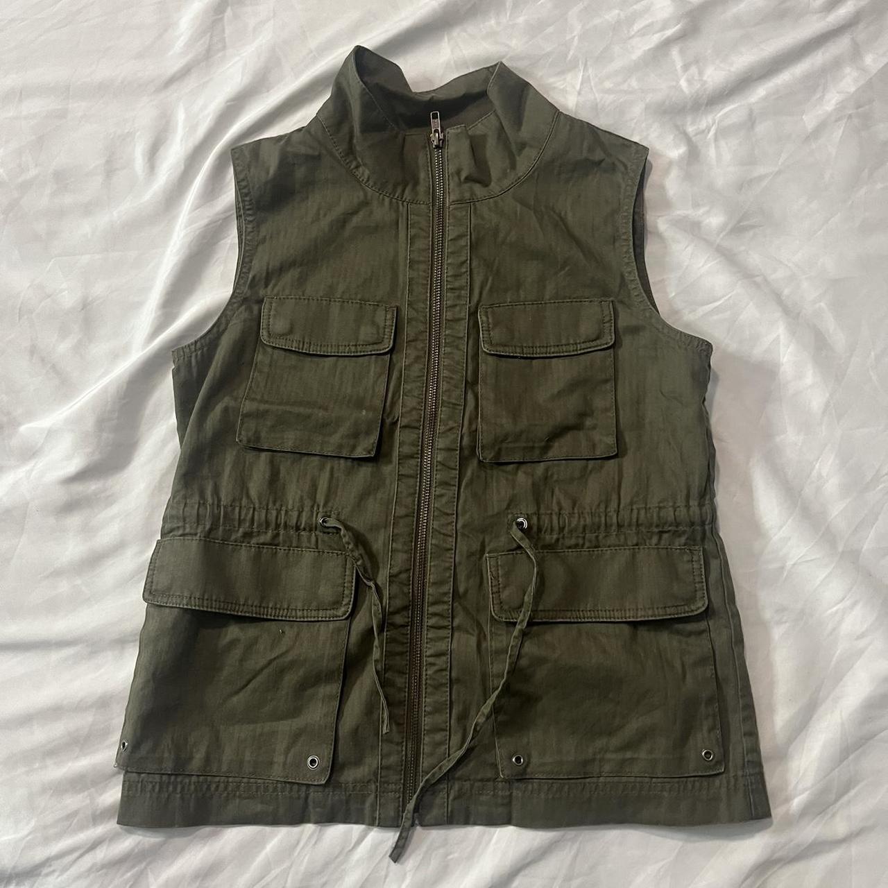 militia green cargo vest size small/medium Depop