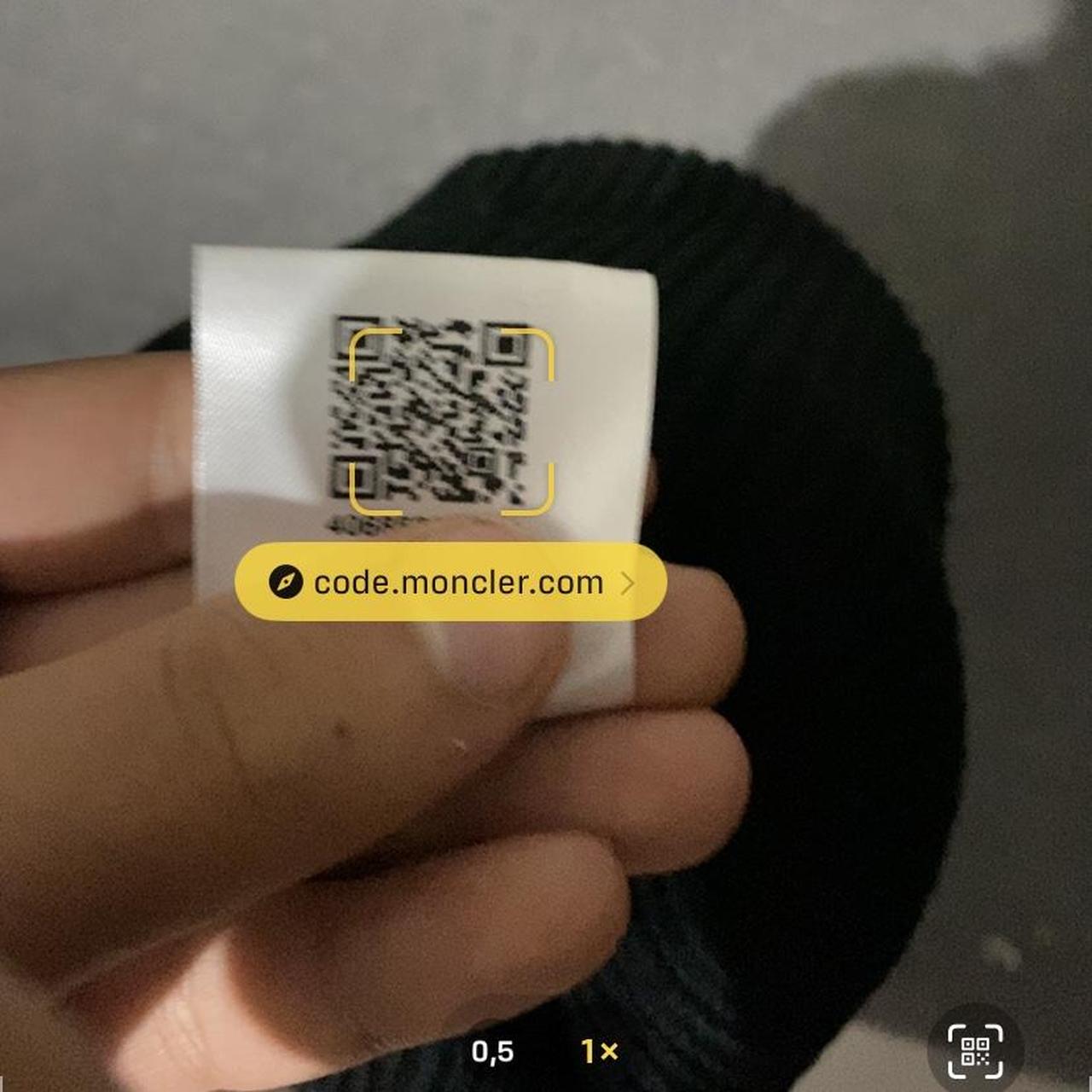 moncler Authentique QR code marche Depop