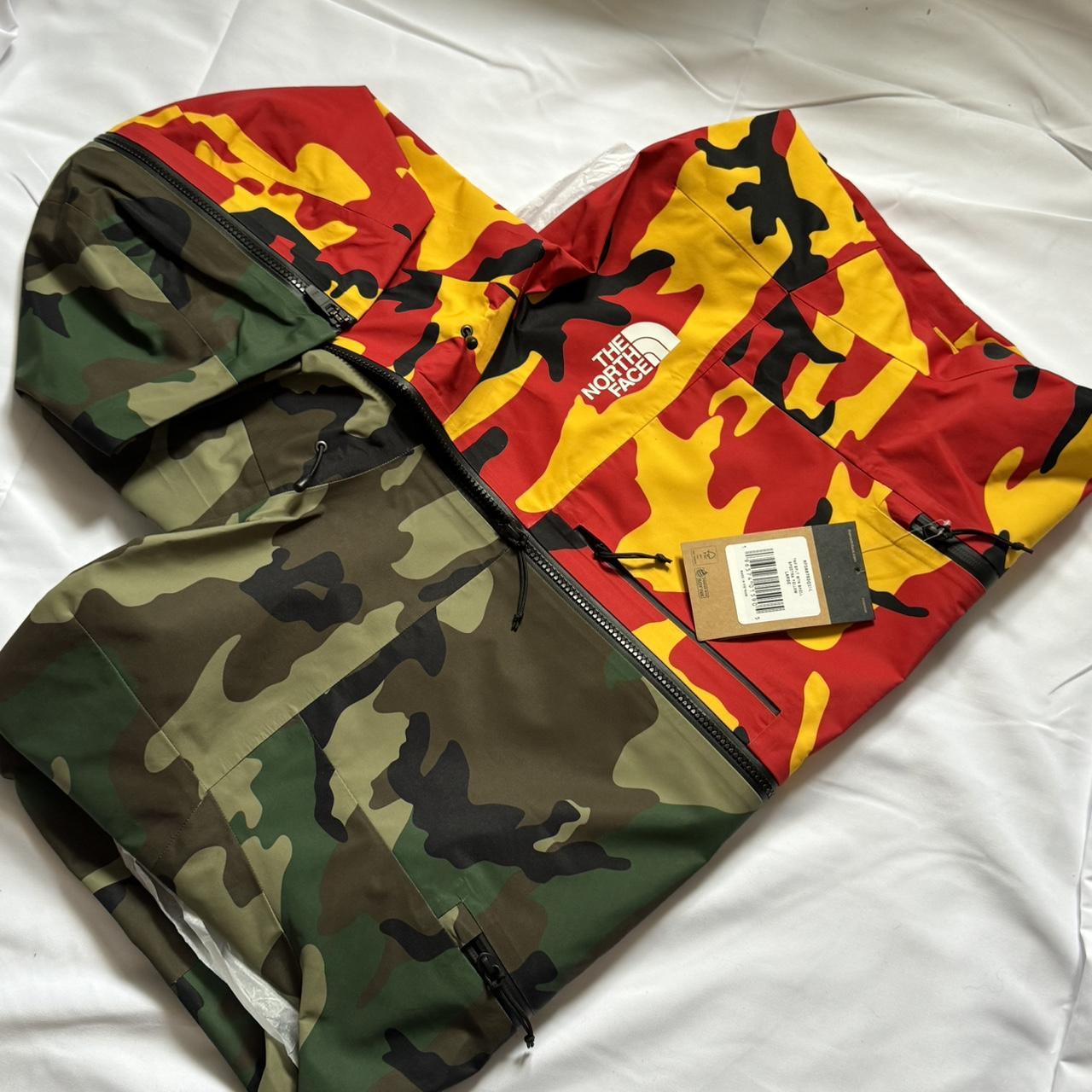 Supreme x The north Face Jacket Windbreaker camo