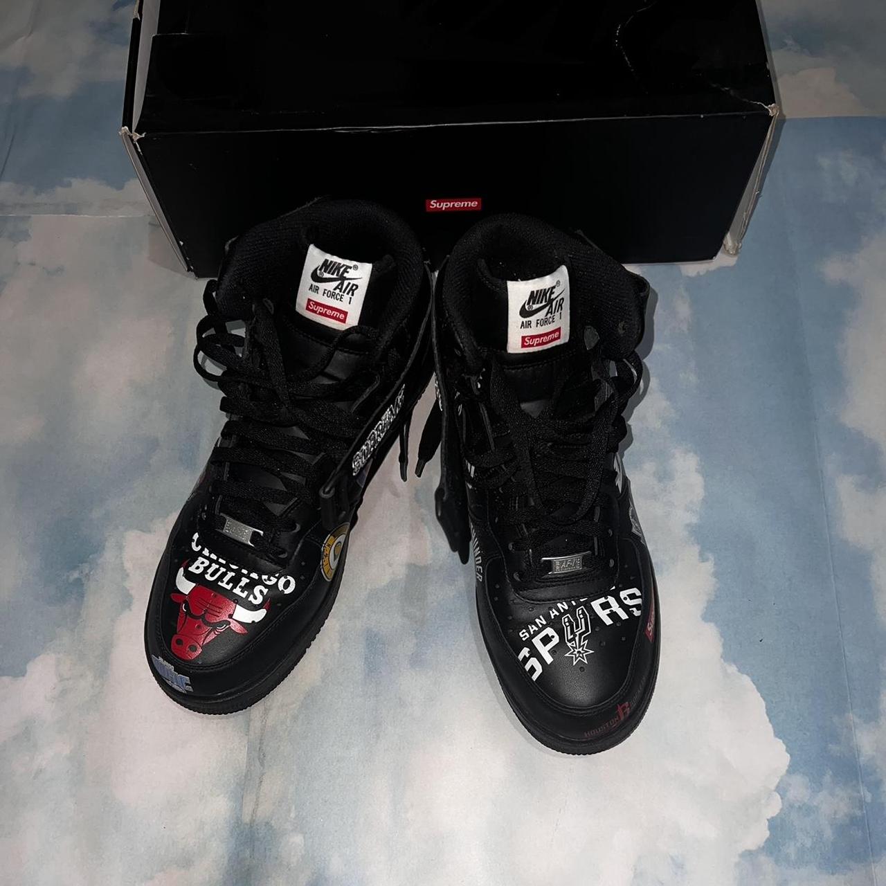 nike supreme black shoes