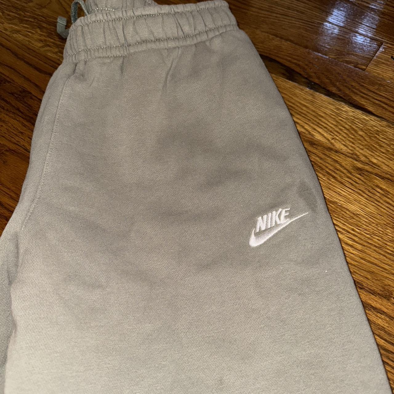 nike joggers depop