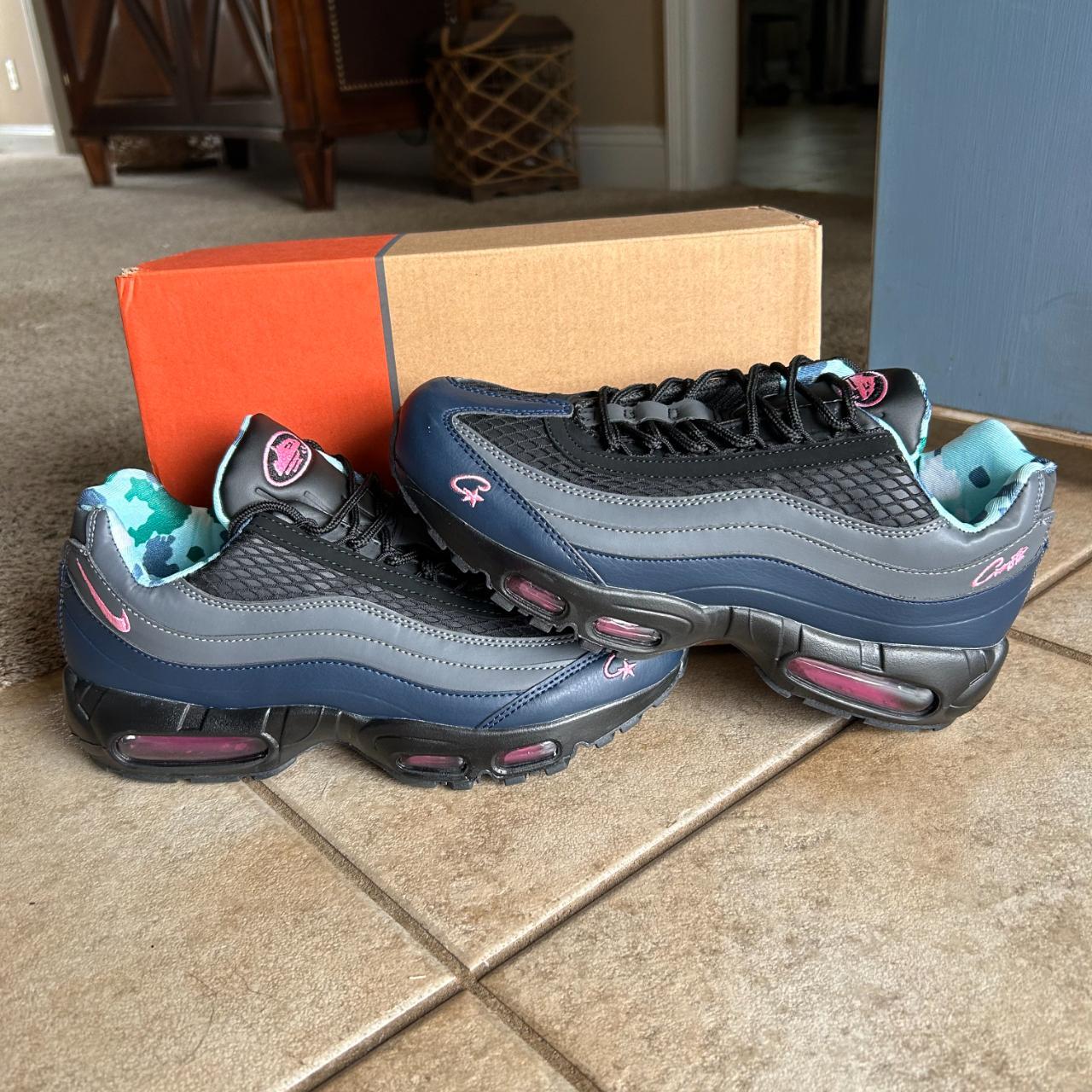 Mens pink hotsell air max 95