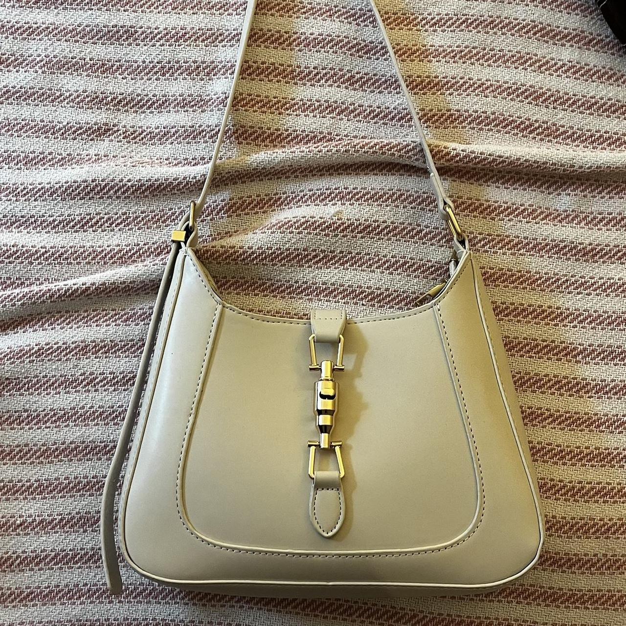 item listed by suzieing