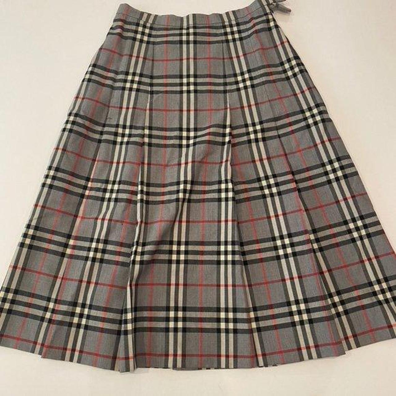 vintage burberry plaid skirt #preppy #plaid #skirt - Depop