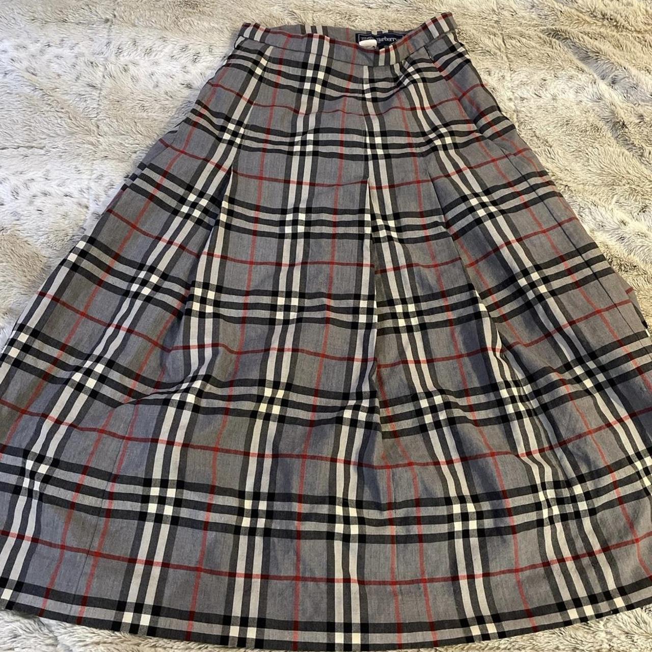 vintage burberry plaid skirt #preppy #plaid #skirt - Depop