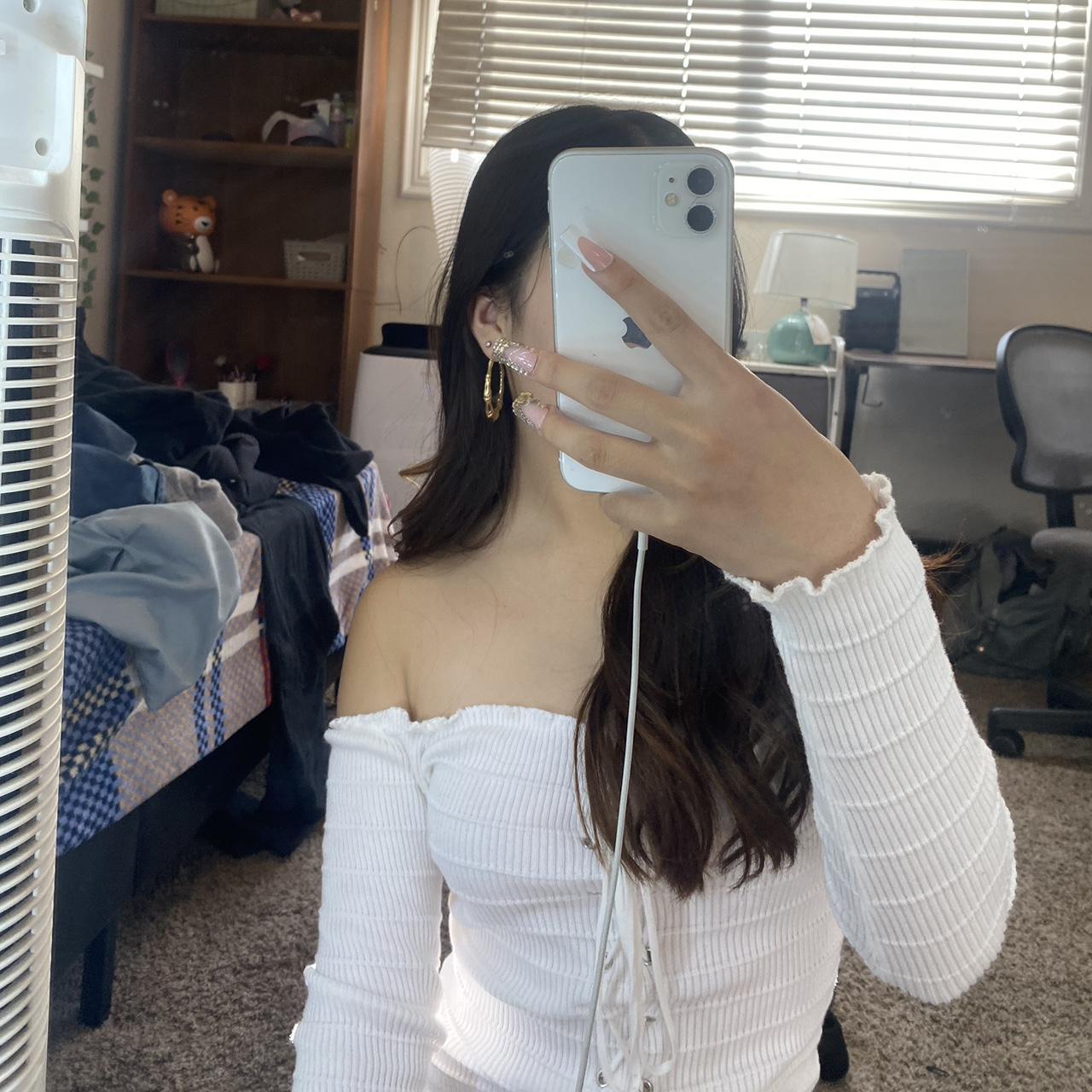 item listed by gl0ryy