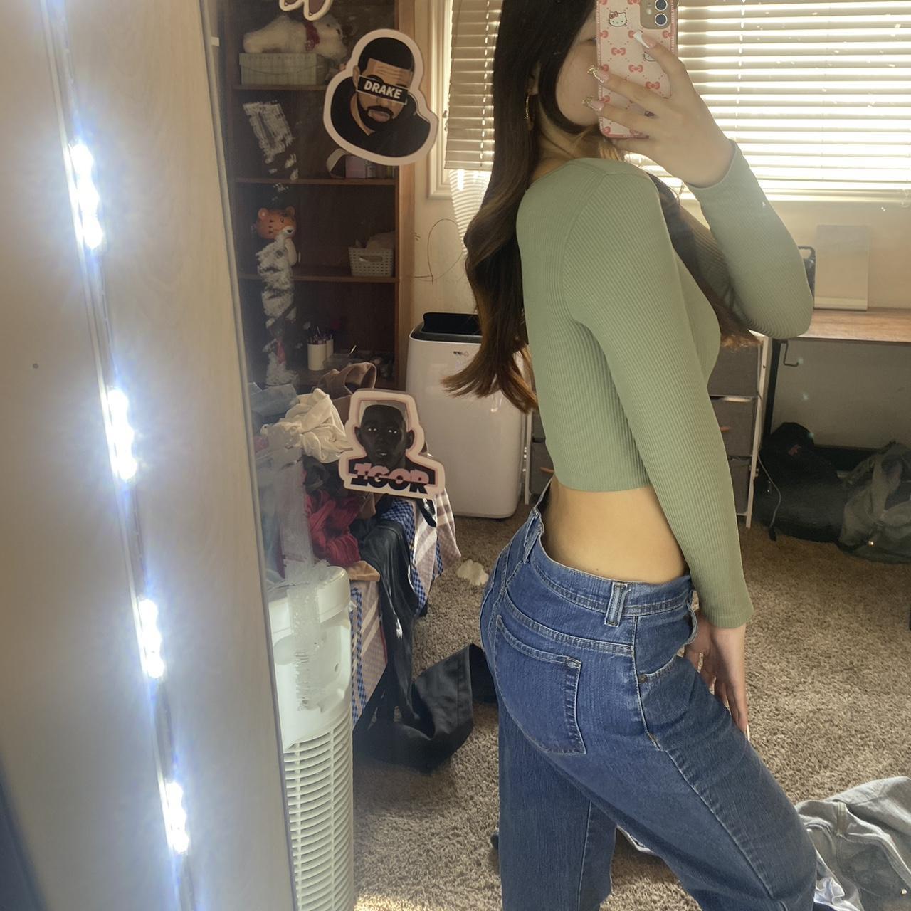 item listed by gl0ryy
