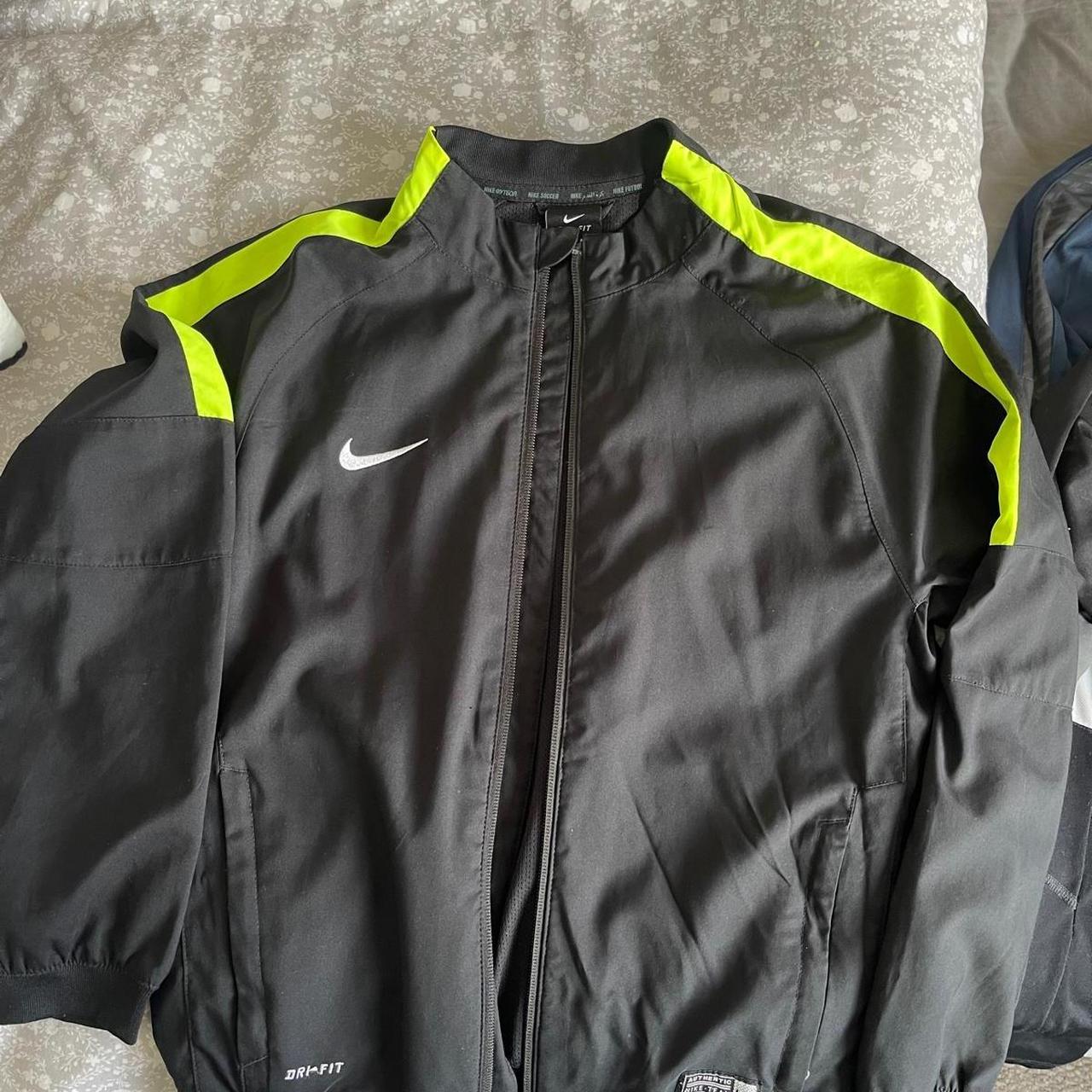 dri fit windbreaker