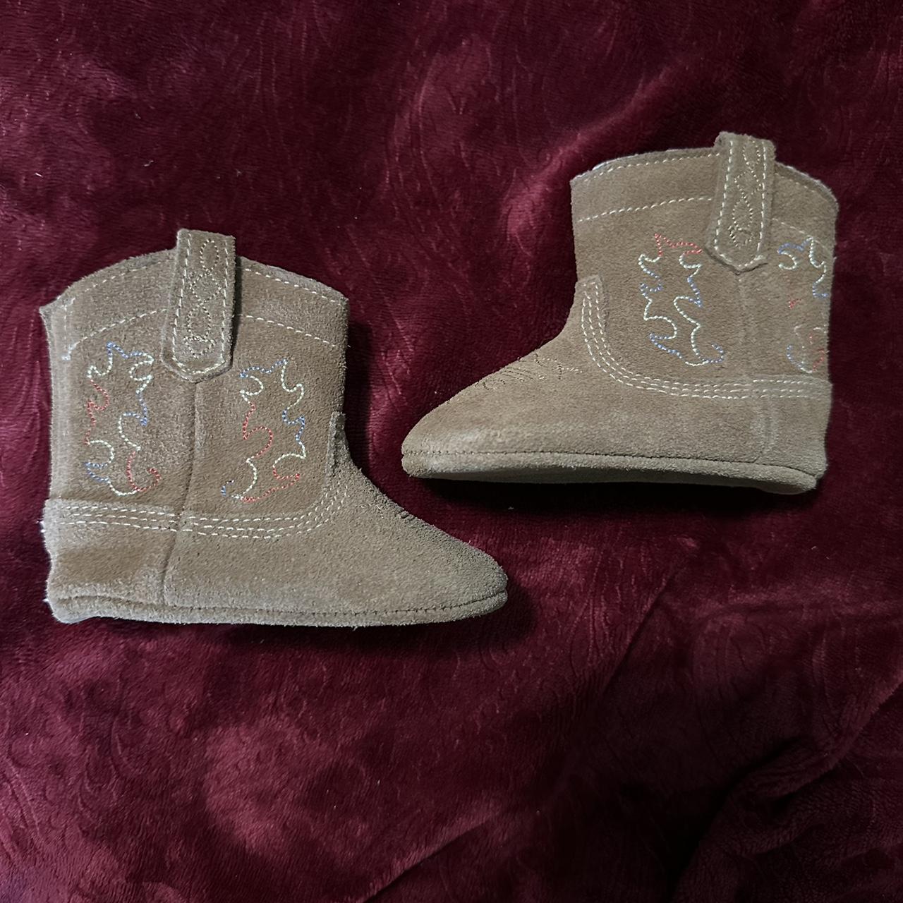 Infant size store 3 boots girl