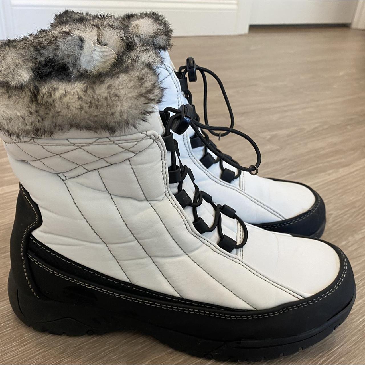 Totes white hot sale winter boots