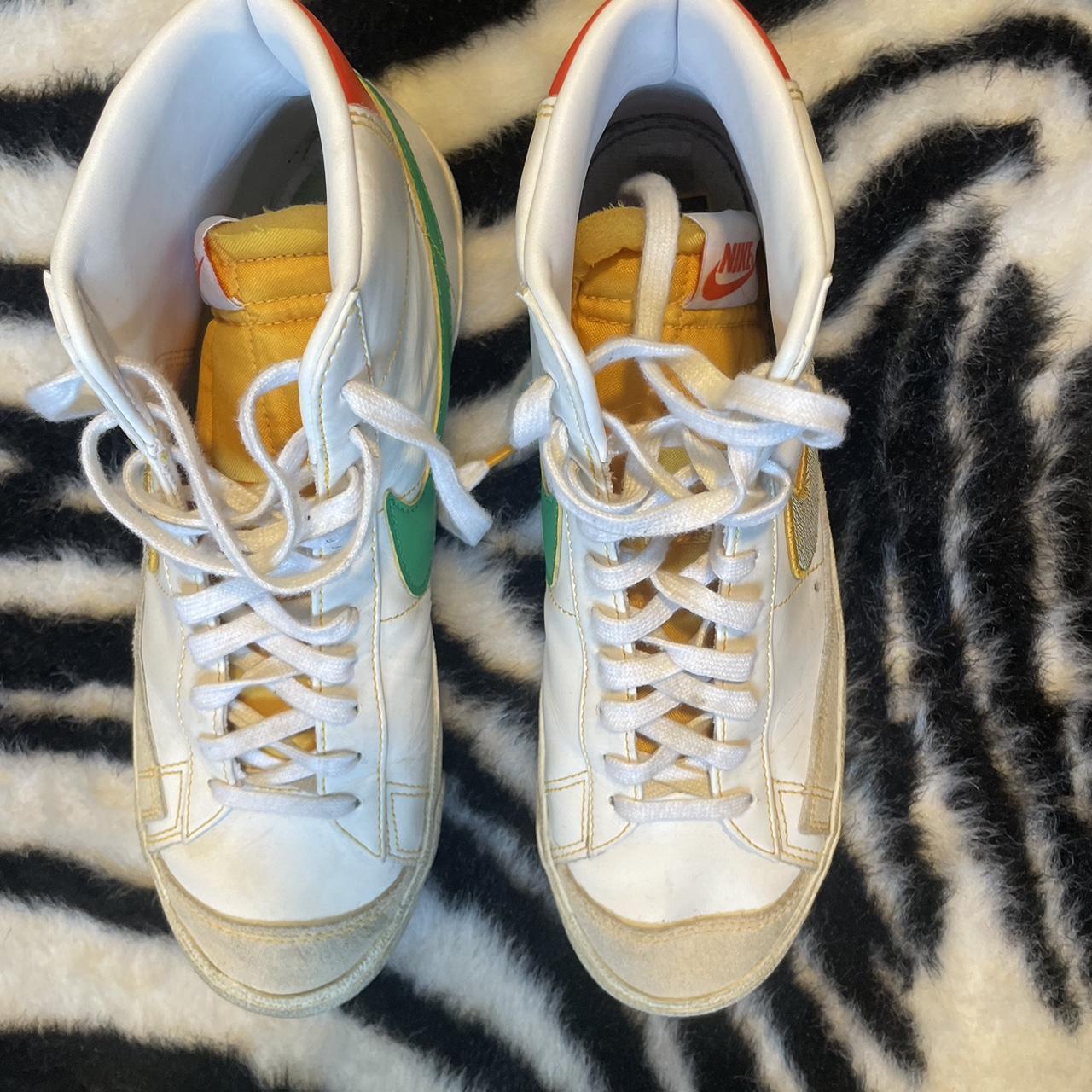 blazer mid 77 raygun